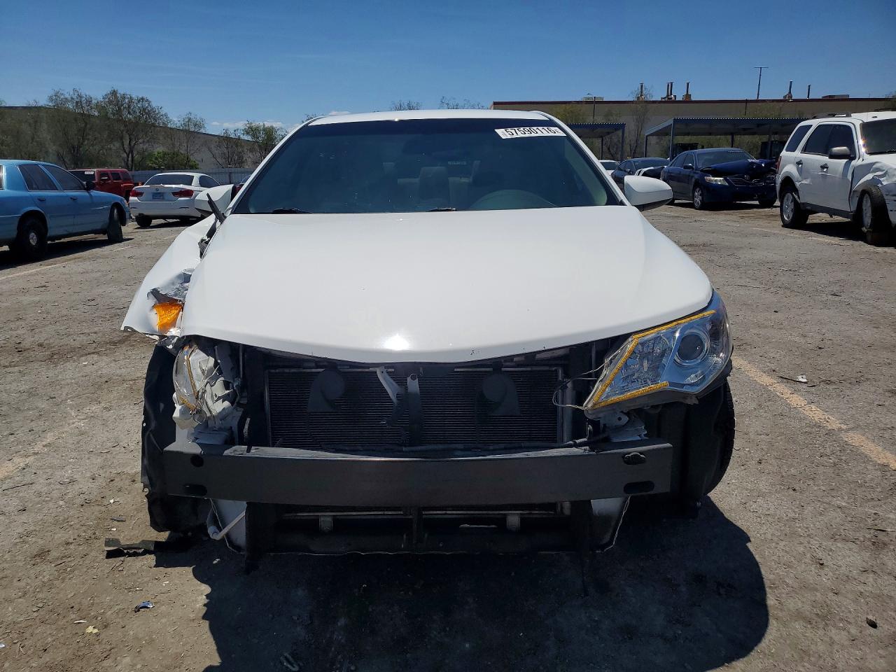 2014 Toyota Camry Le White vin: 4T4BF1FK1ER359753