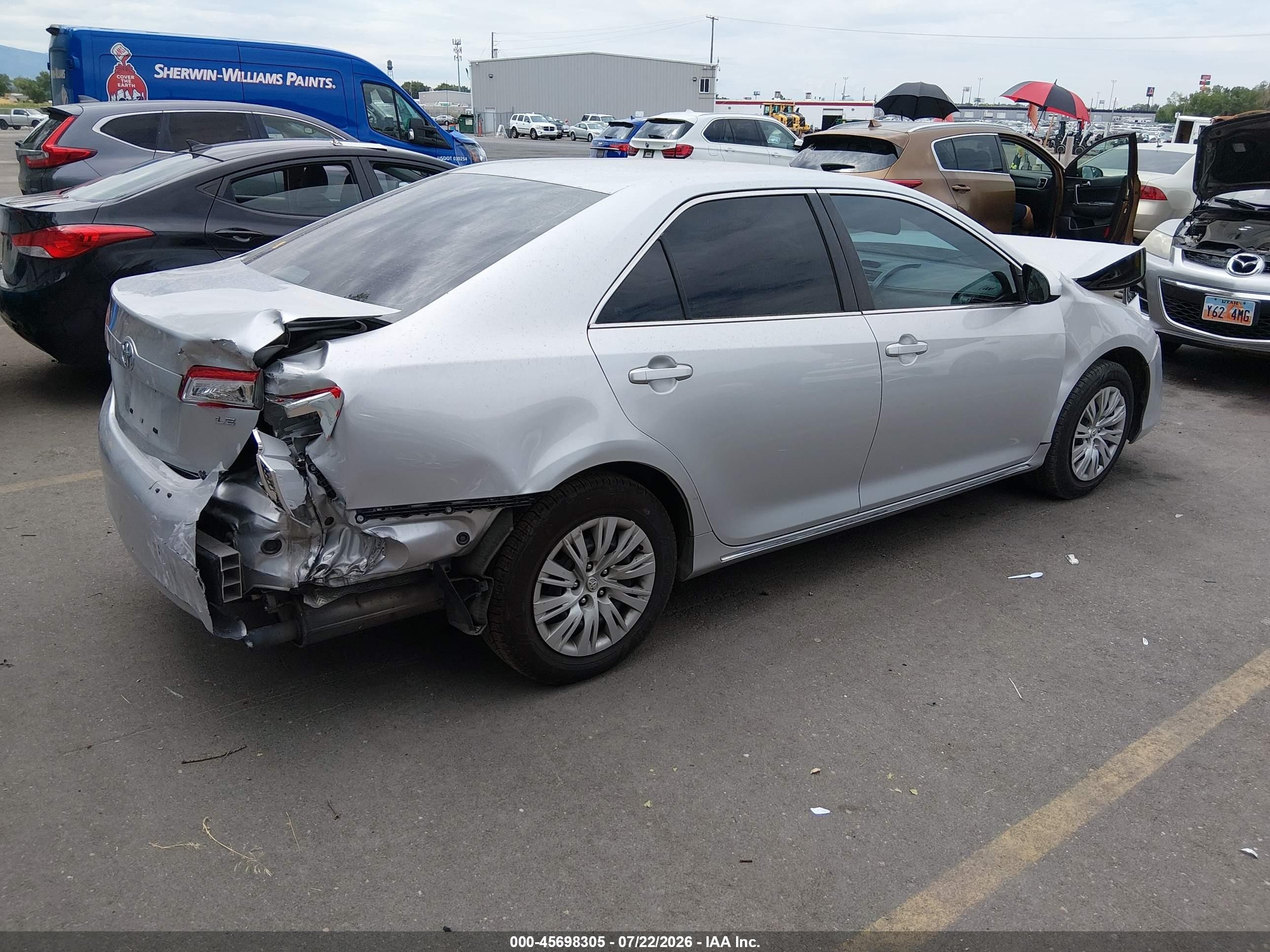 2014 Toyota Camry Le Серебряный vin: 4T4BF1FK1ER362314