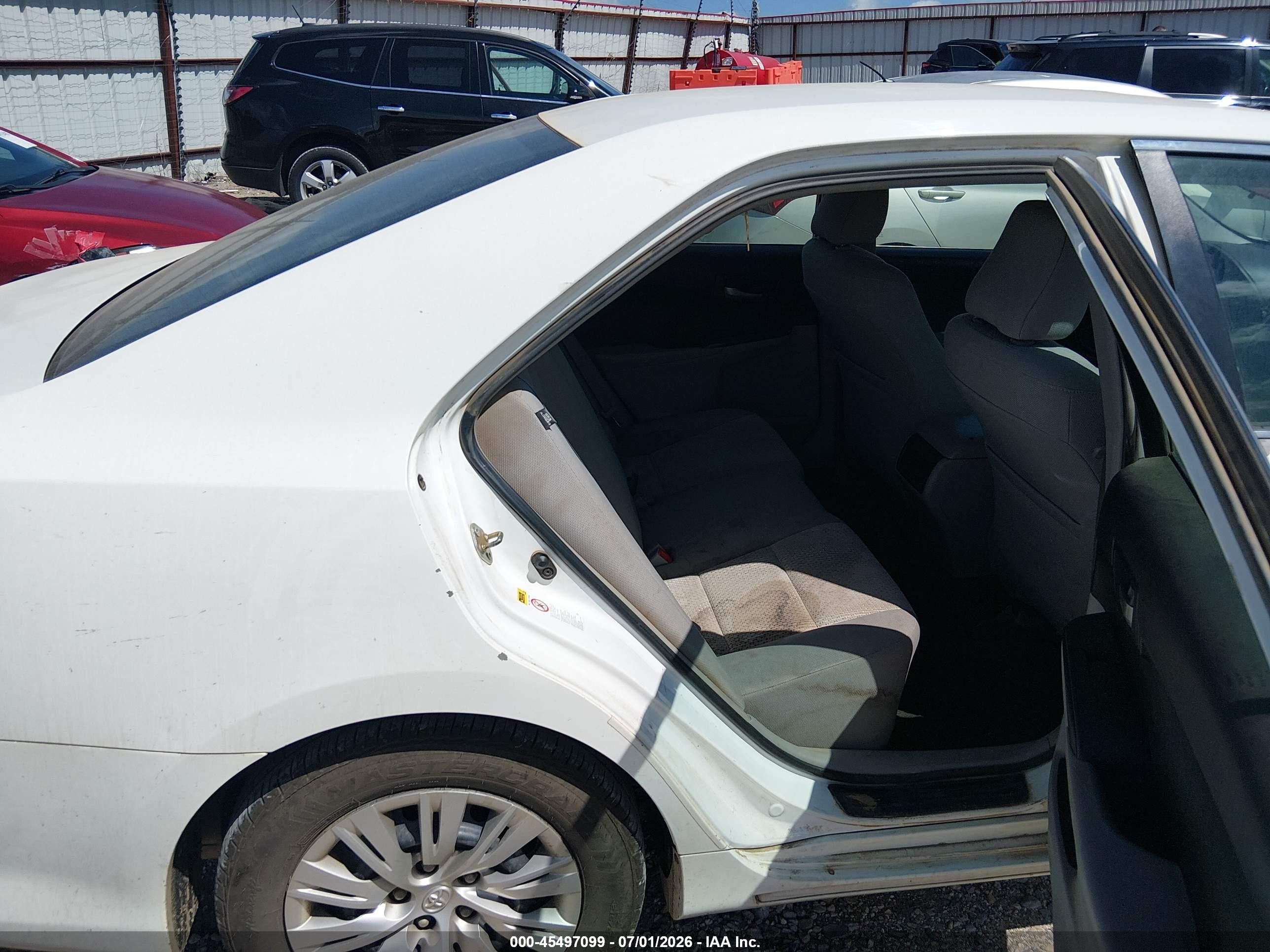 2014 Toyota Camry Le Белый vin: 4T4BF1FK1ER374382