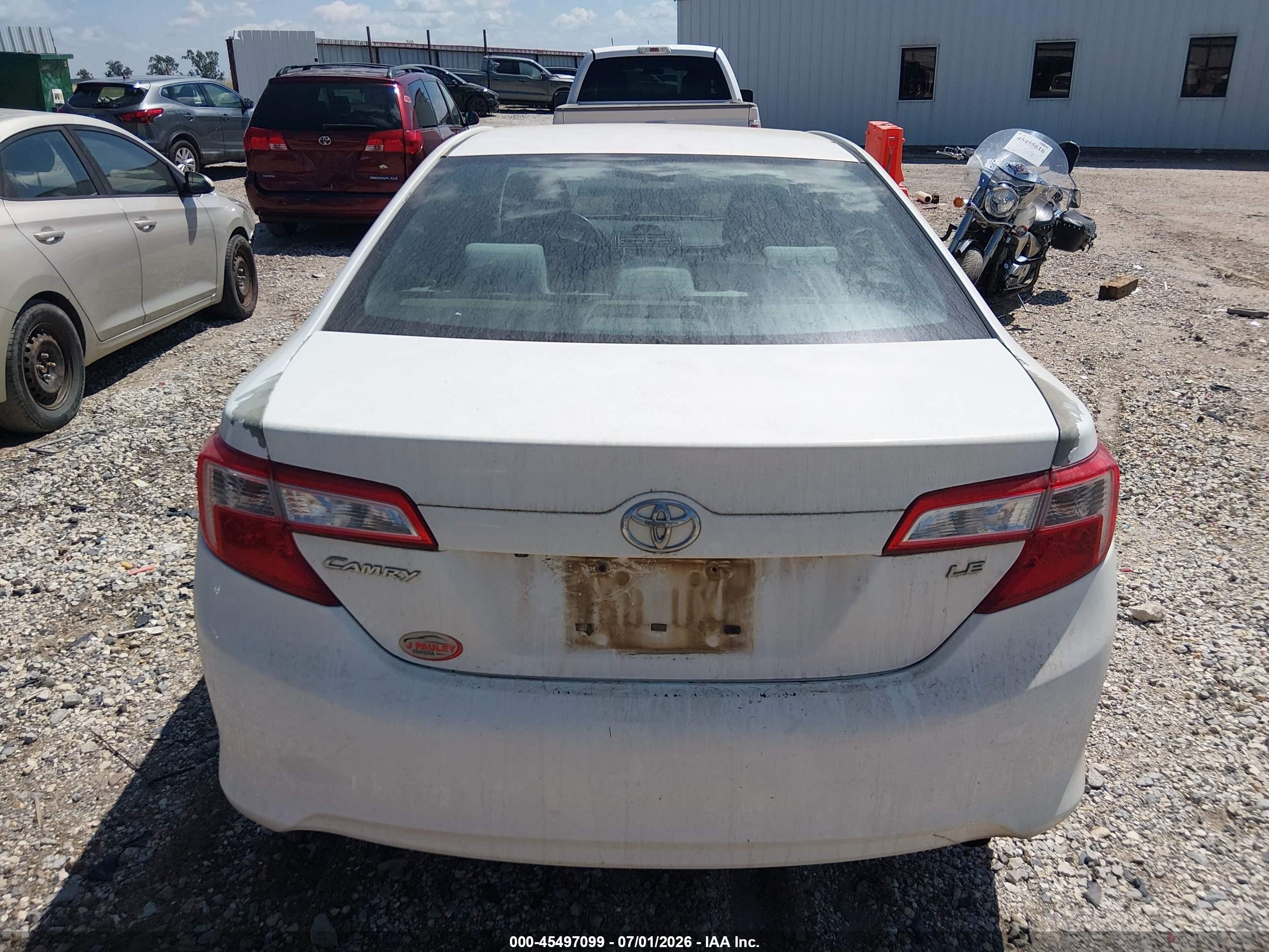 2014 Toyota Camry Le Белый vin: 4T4BF1FK1ER374382