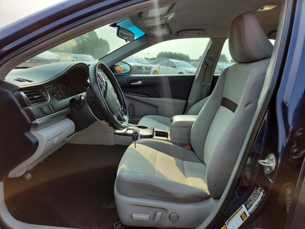 2014 Toyota Camry Le Blue vin: 4T4BF1FK1ER376102