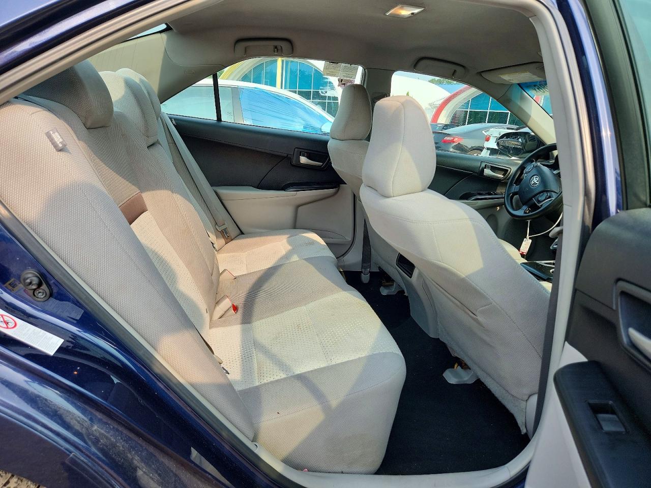 2014 Toyota Camry Le Blue vin: 4T4BF1FK1ER376102