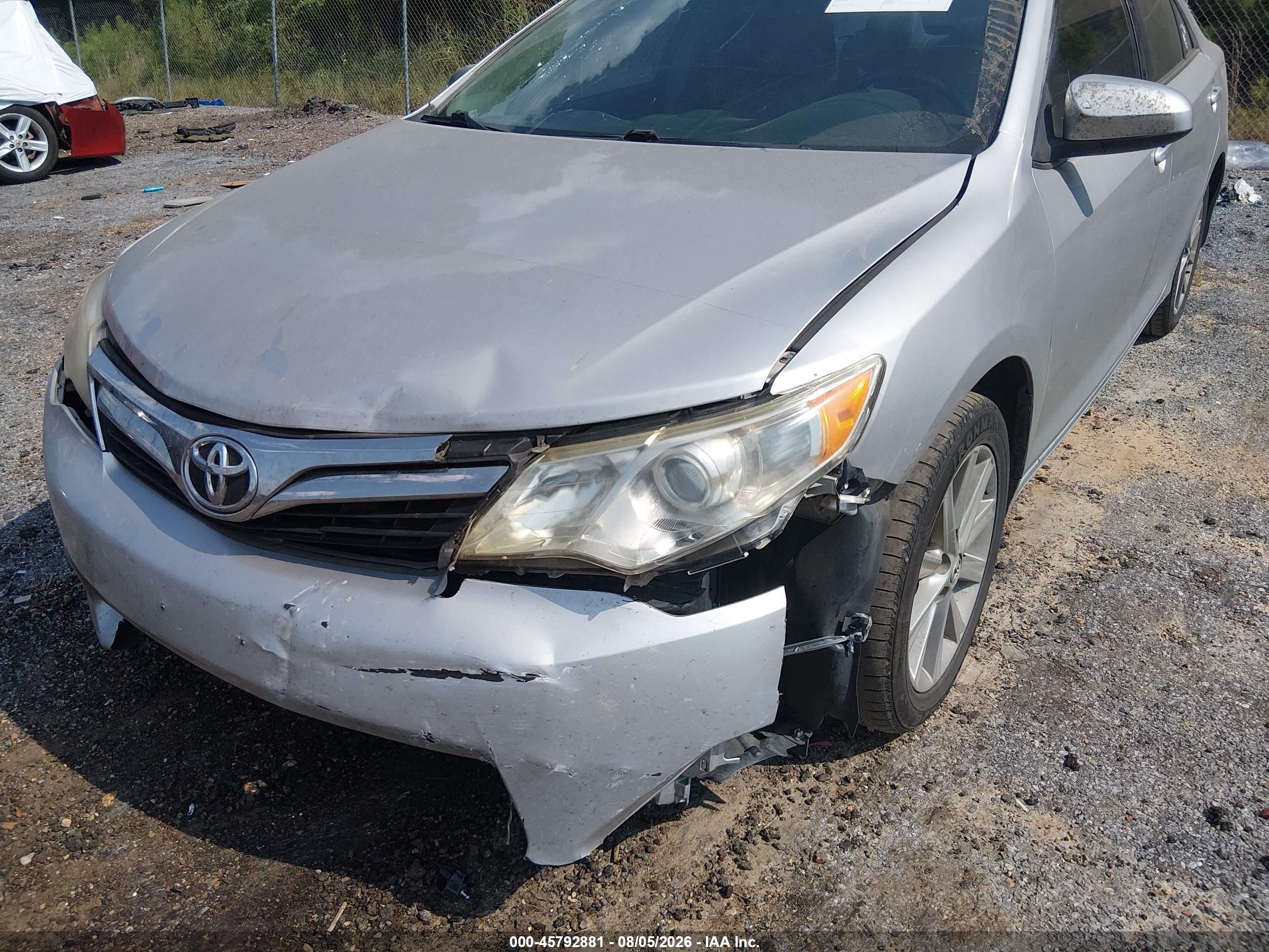 2014 Toyota Camry Xle Silver vin: 4T4BF1FK1ER400642