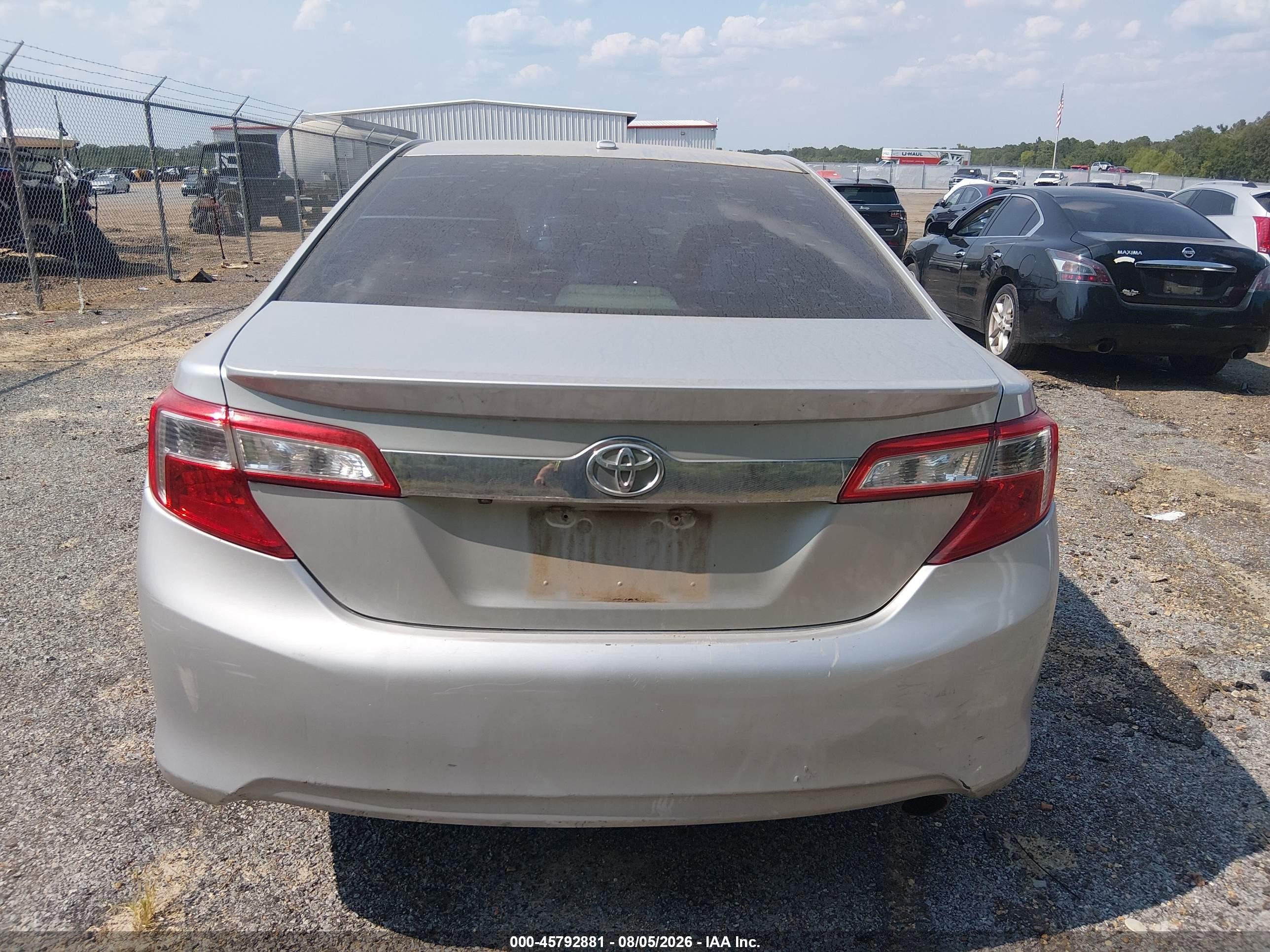 2014 Toyota Camry Xle Silver vin: 4T4BF1FK1ER400642