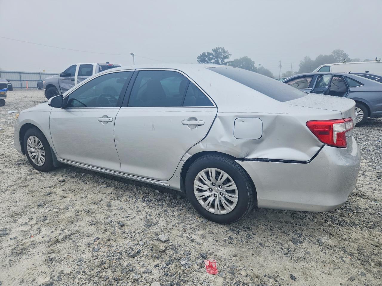2014 Toyota Camry Le Silver vin: 4T4BF1FK1ER407431