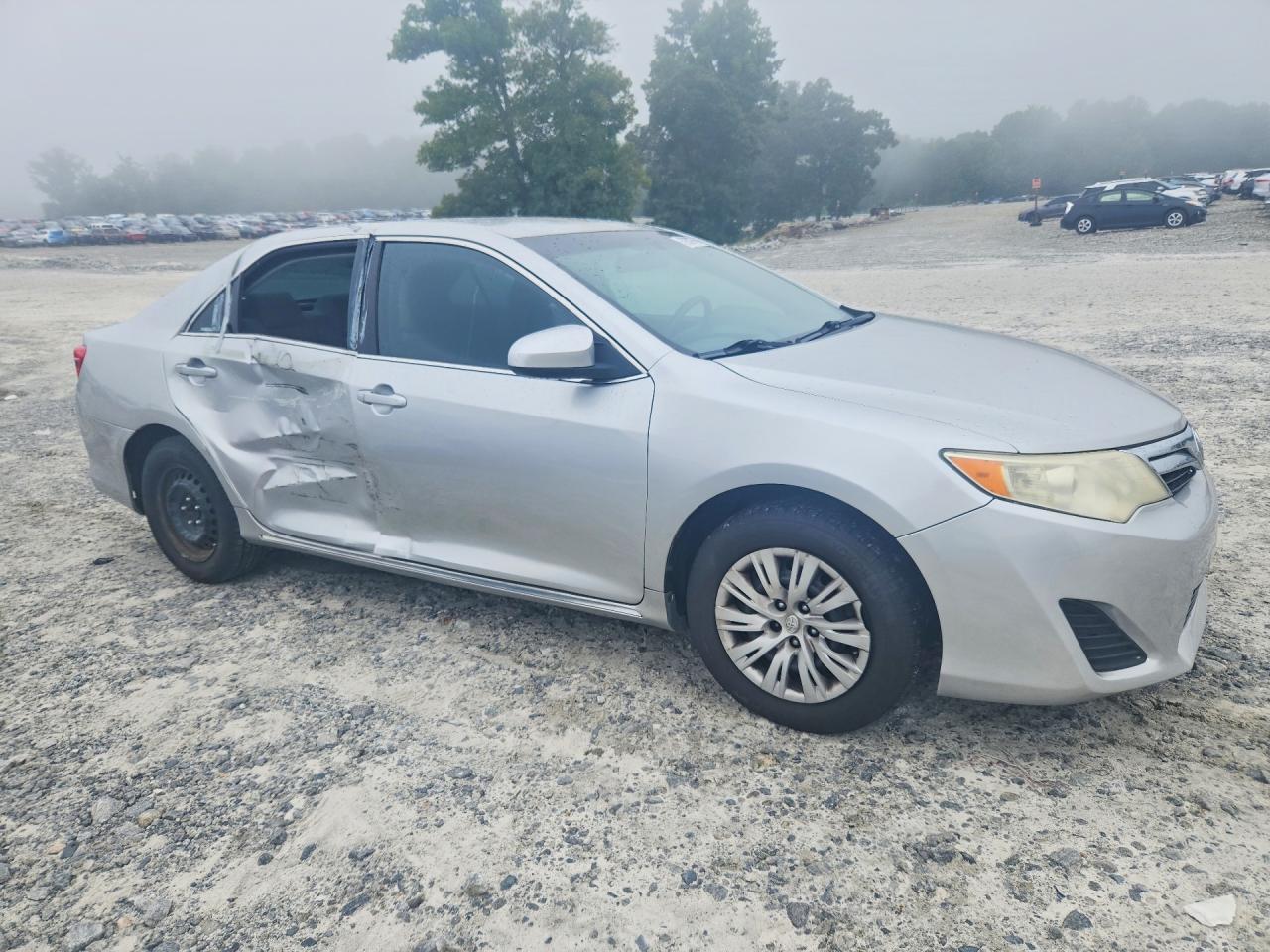 2014 Toyota Camry Le Silver vin: 4T4BF1FK1ER407431
