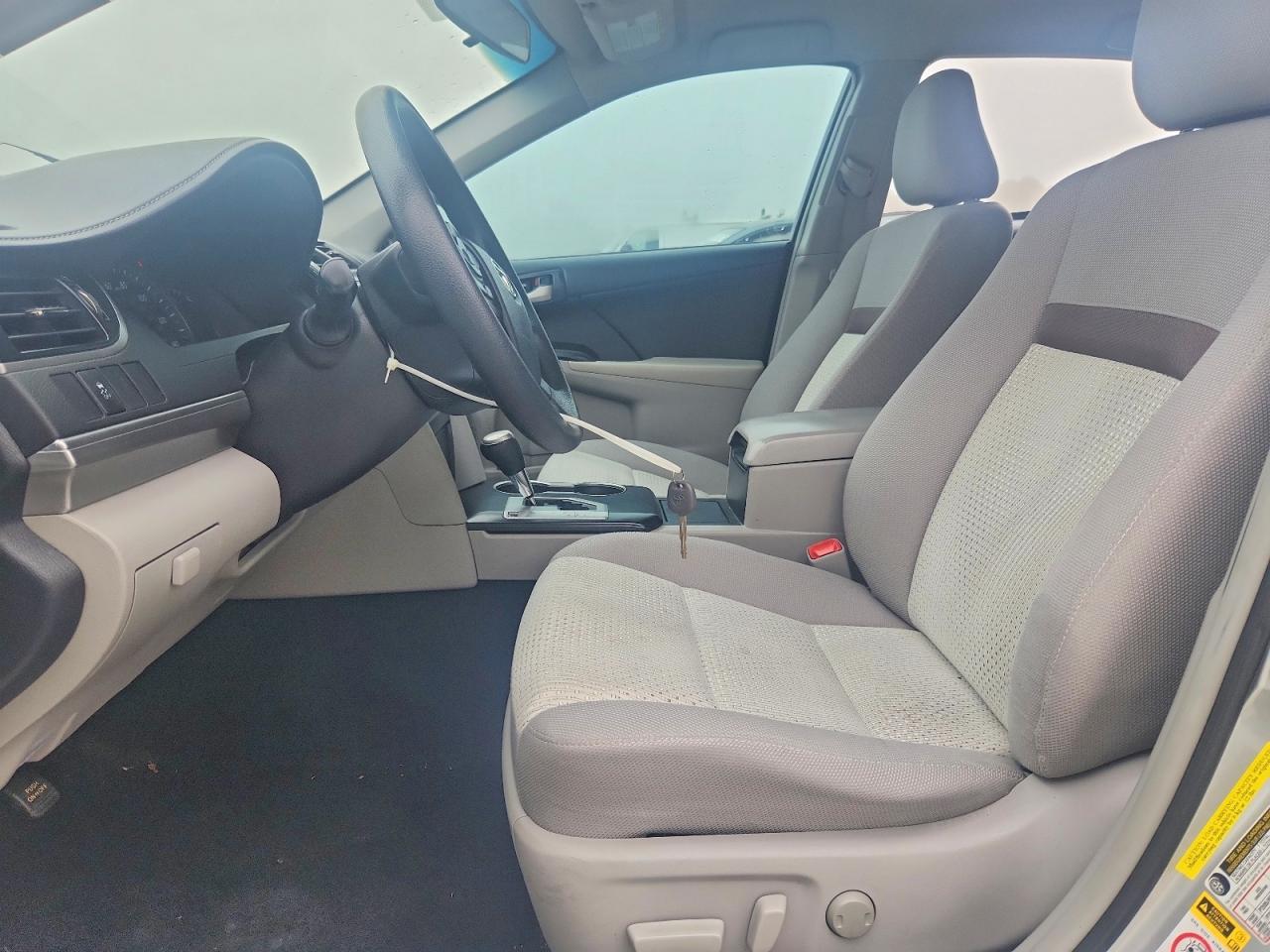 2014 Toyota Camry Le Silver vin: 4T4BF1FK1ER407431