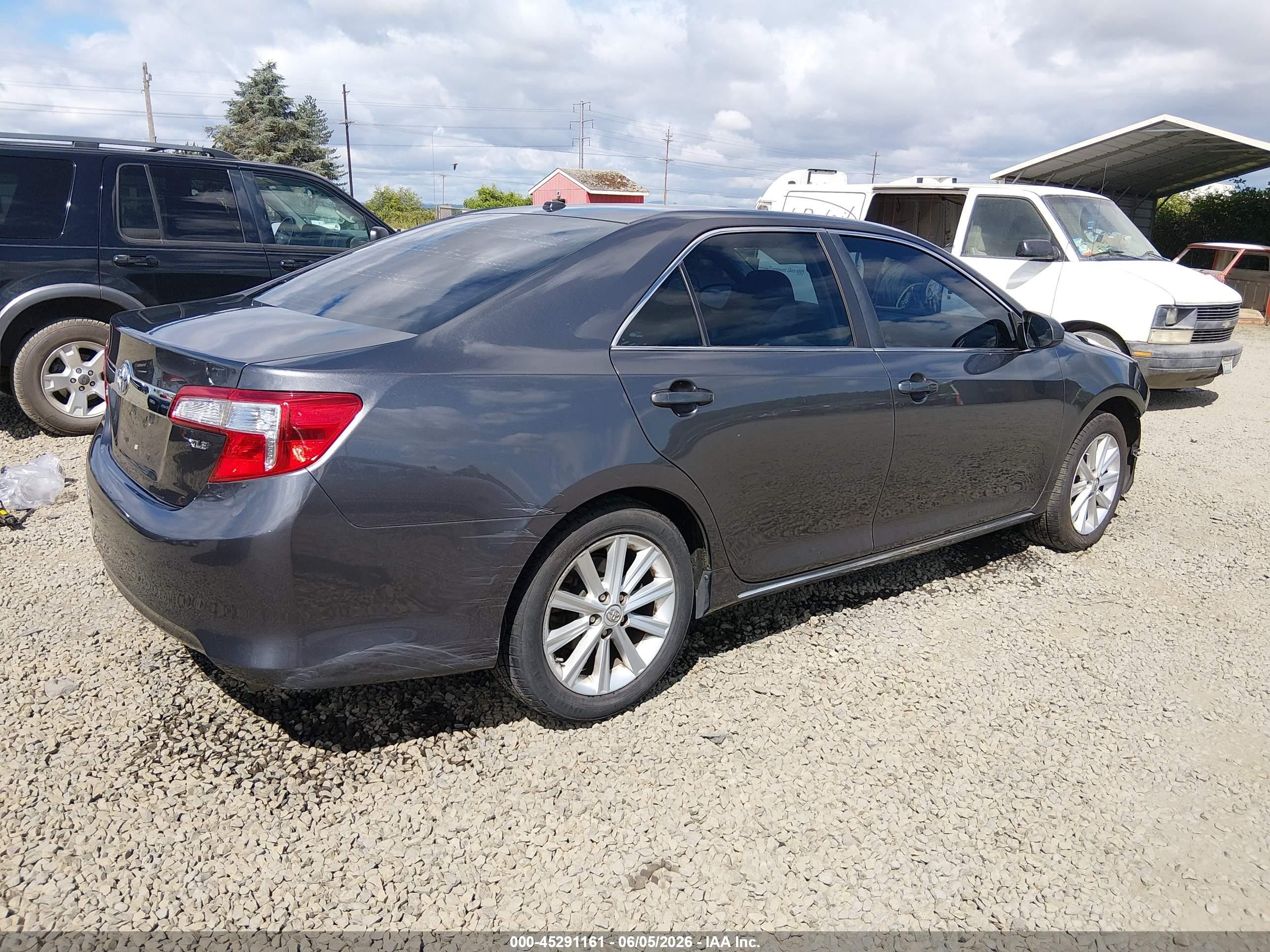 2014 Toyota Camry Xle Gray vin: 4T4BF1FK1ER409972