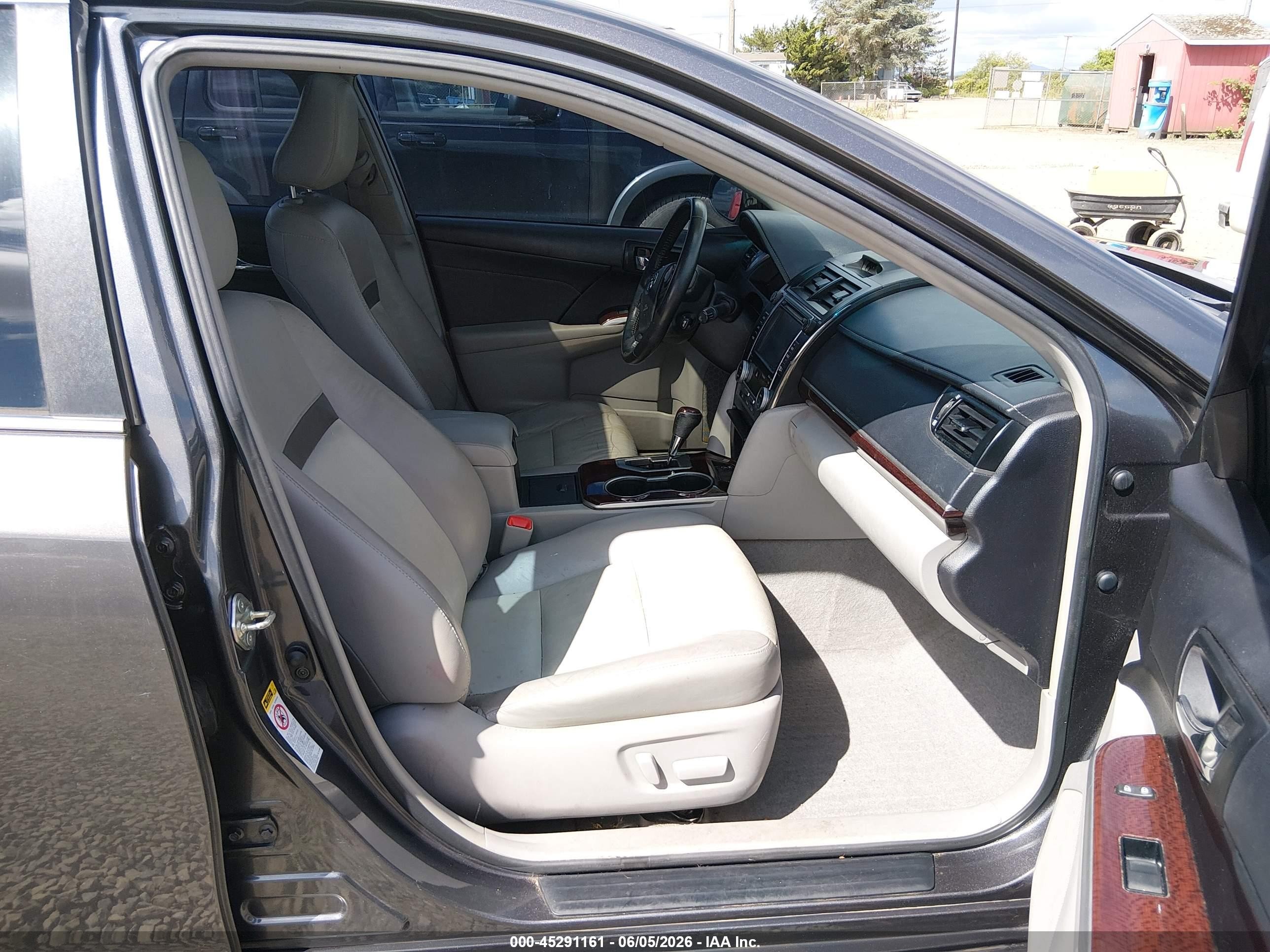 2014 Toyota Camry Xle Gray vin: 4T4BF1FK1ER409972