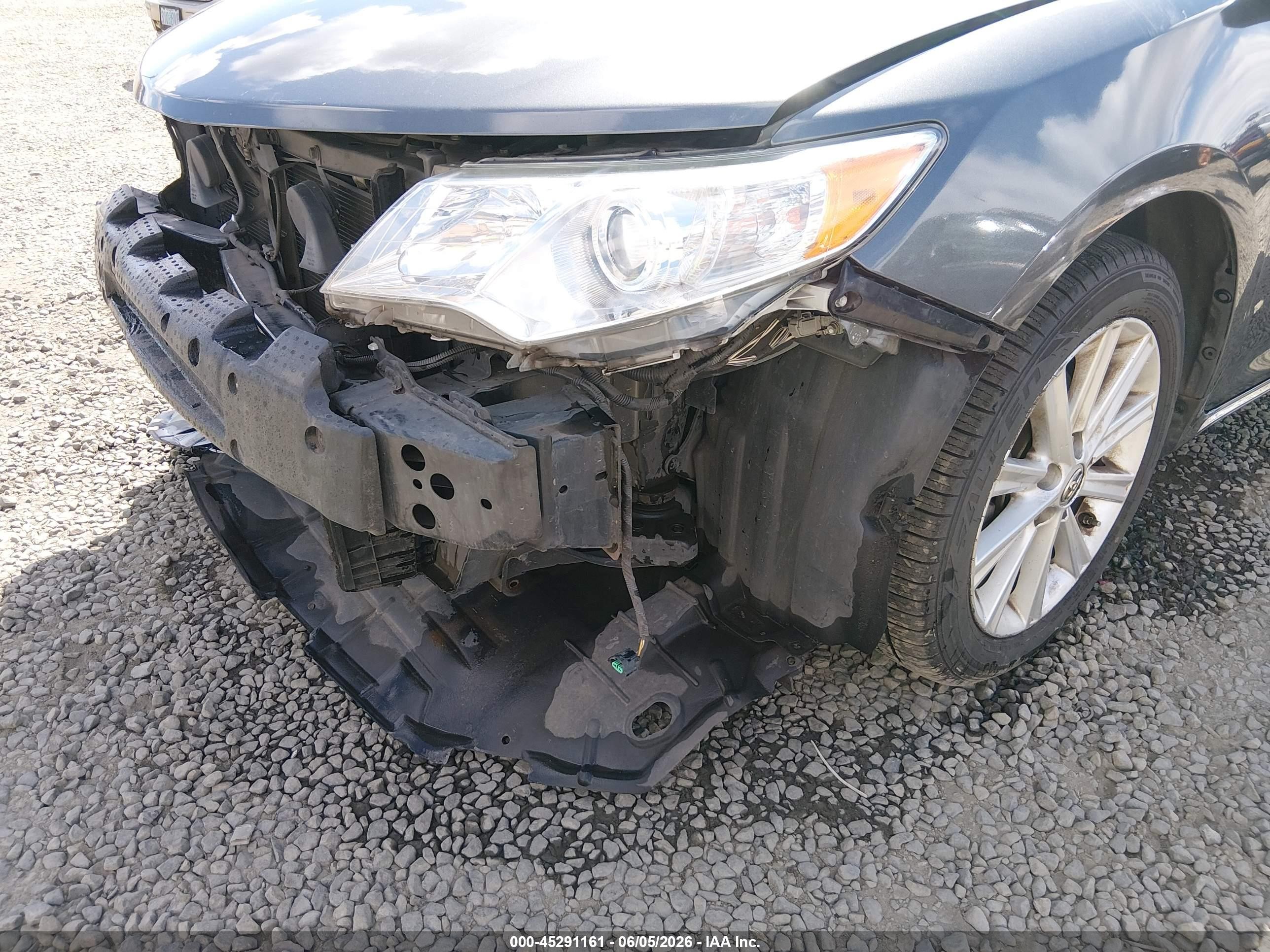2014 Toyota Camry Xle Gray vin: 4T4BF1FK1ER409972