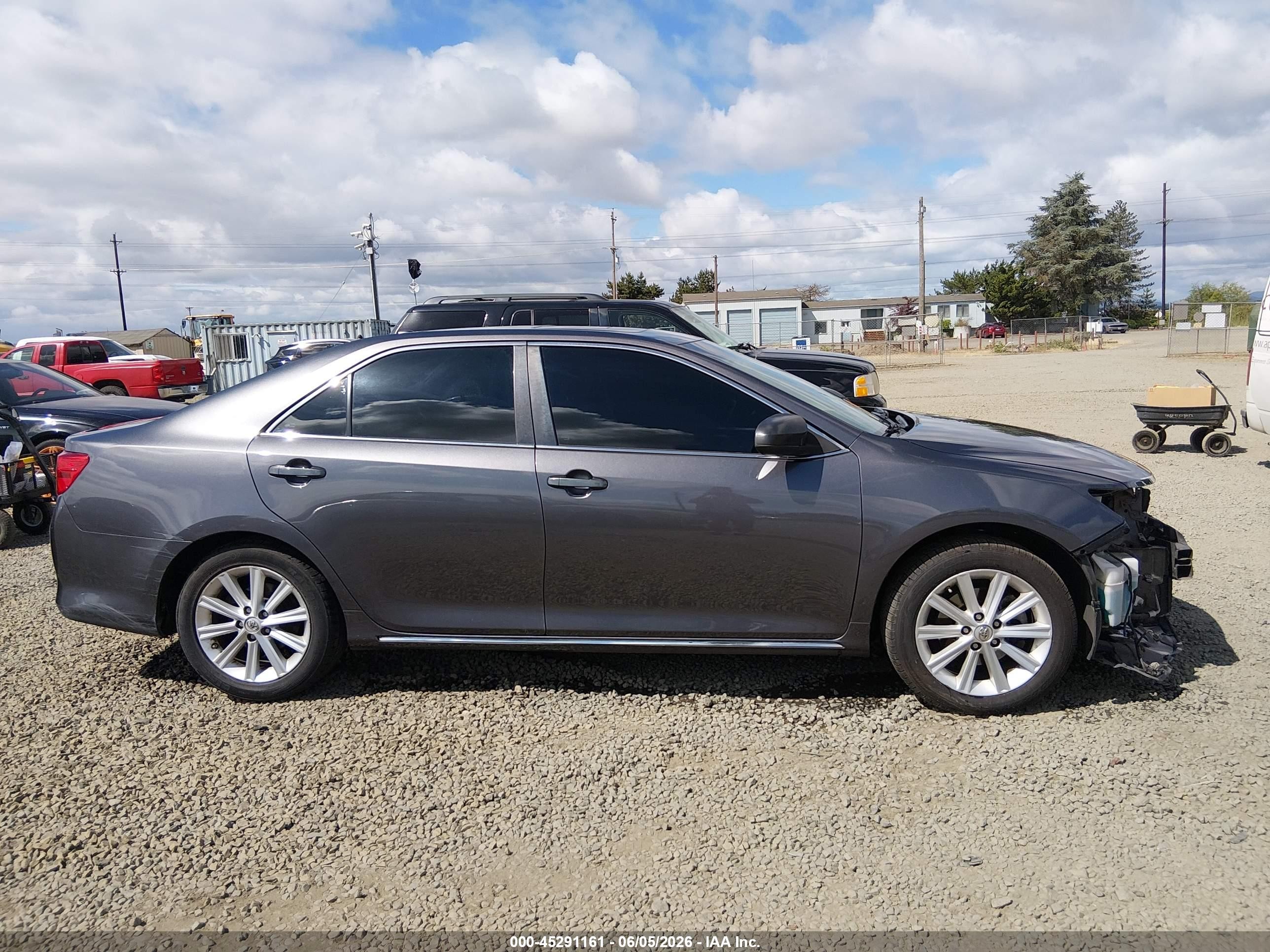 2014 Toyota Camry Xle Gray vin: 4T4BF1FK1ER409972