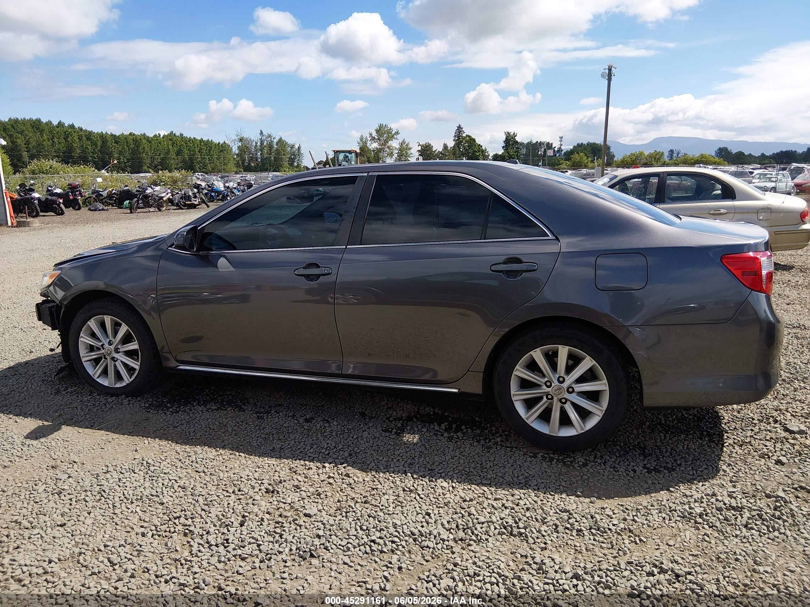 2014 Toyota Camry Xle Gray vin: 4T4BF1FK1ER409972