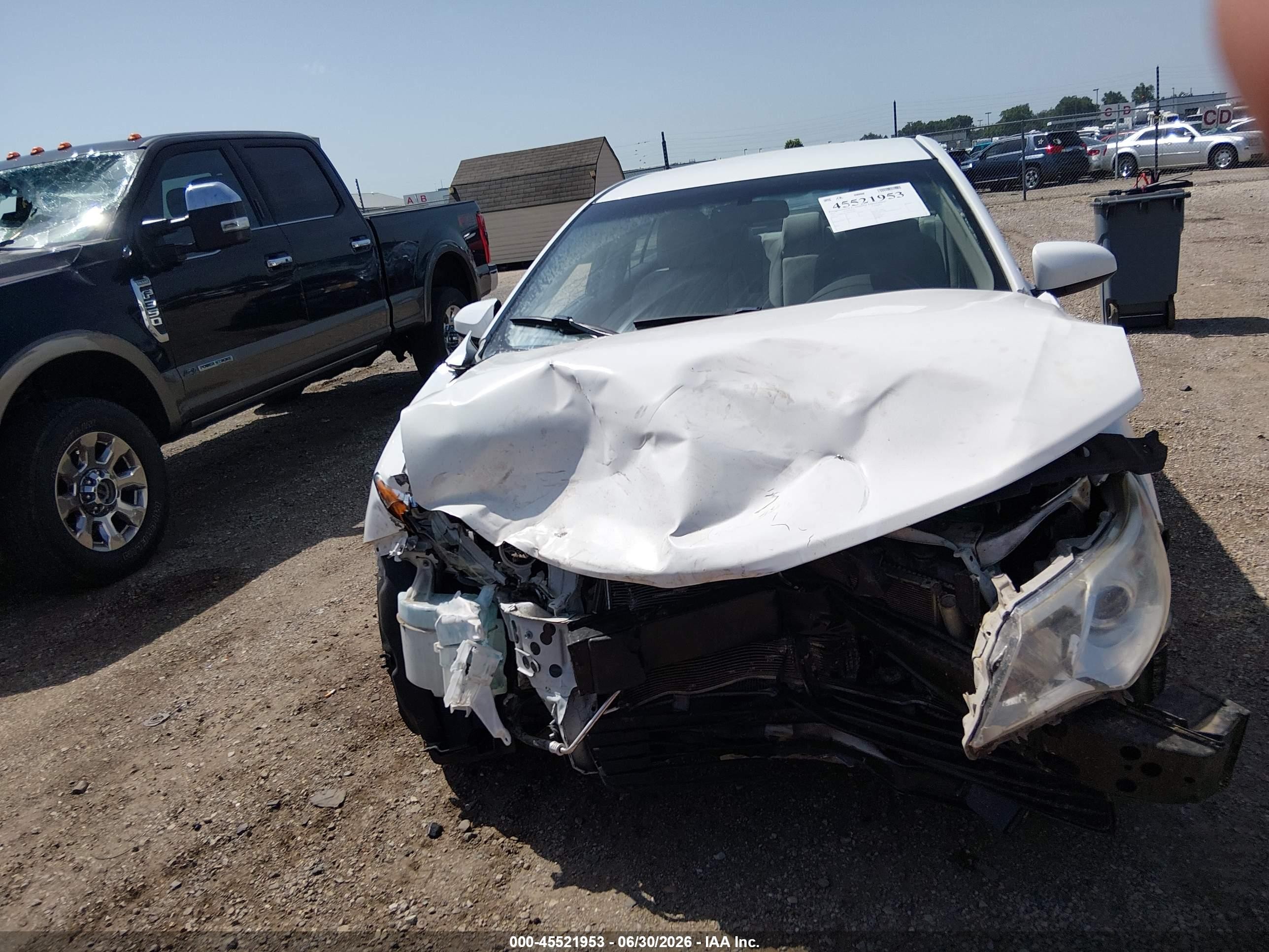 2014 Toyota Camry Le White vin: 4T4BF1FK1ER412449