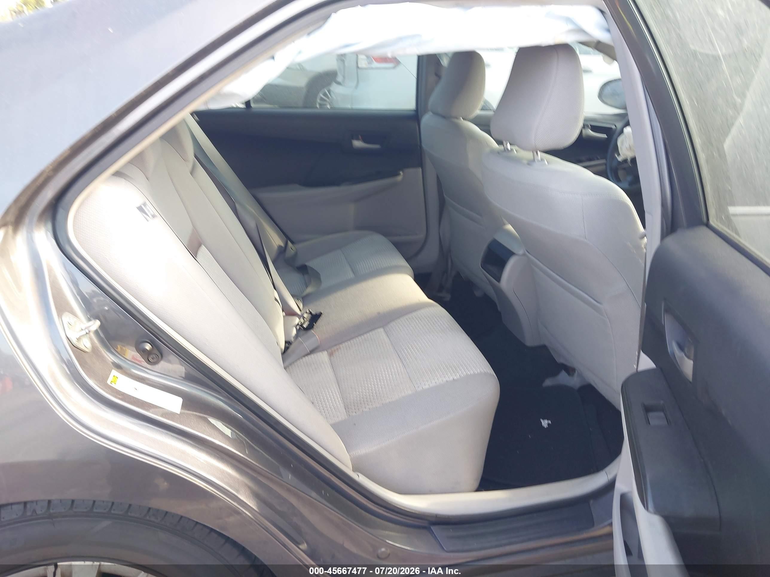 2014 Toyota Camry Le Gray vin: 4T4BF1FK1ER414458