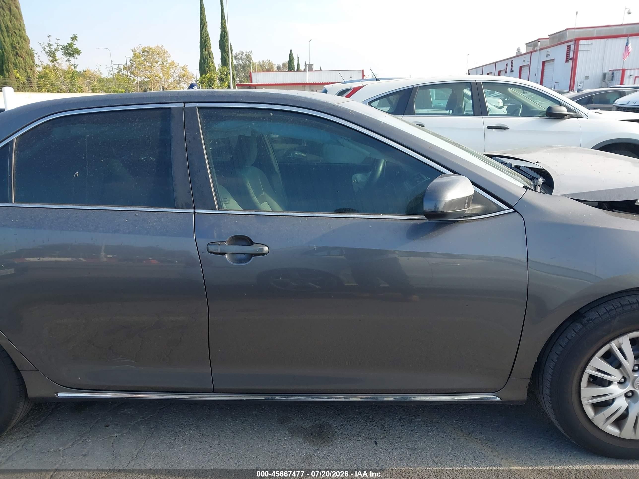 2014 Toyota Camry Le Gray vin: 4T4BF1FK1ER414458