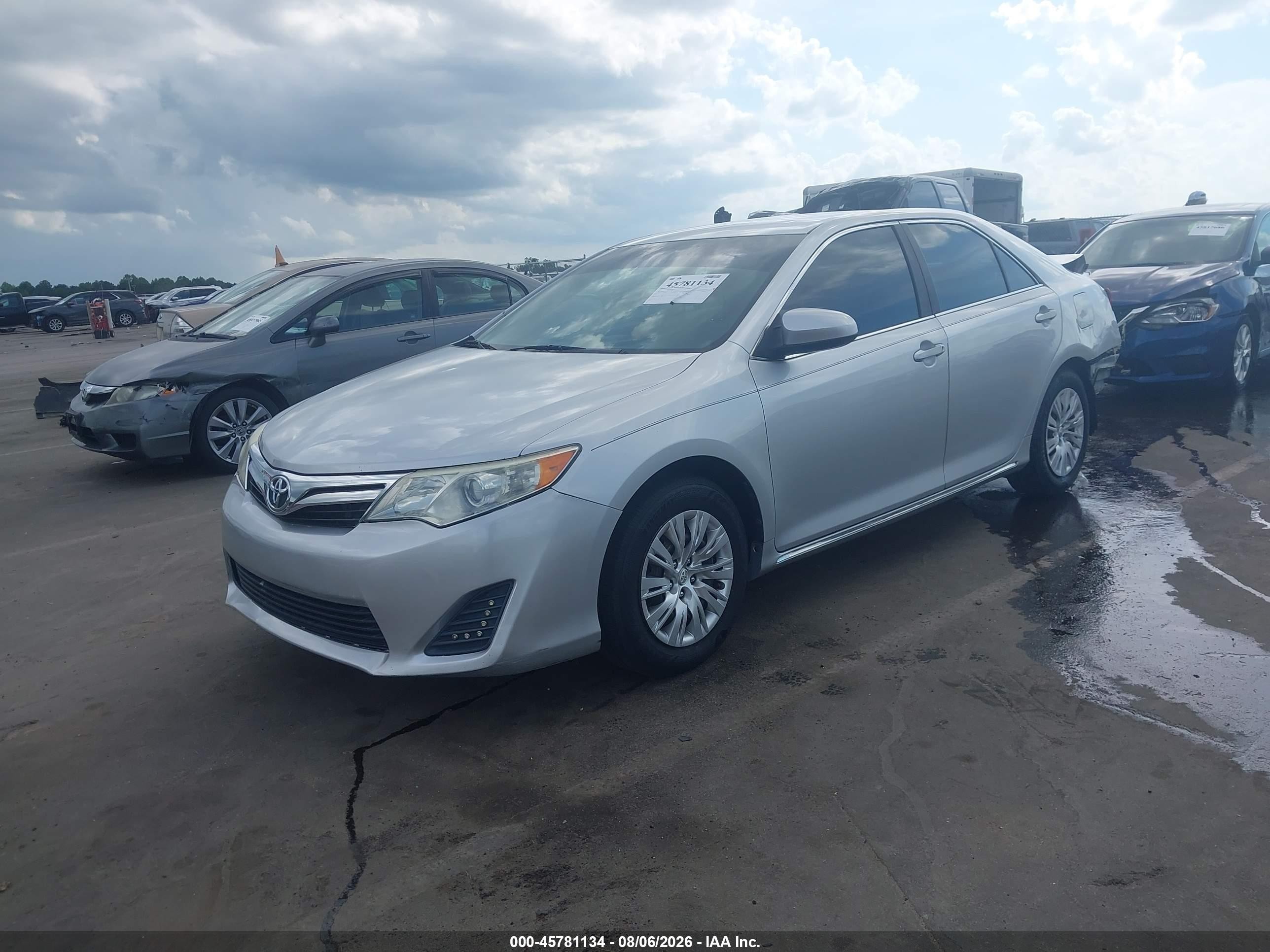 2014 Toyota Camry Le Silver vin: 4T4BF1FK1ER415643