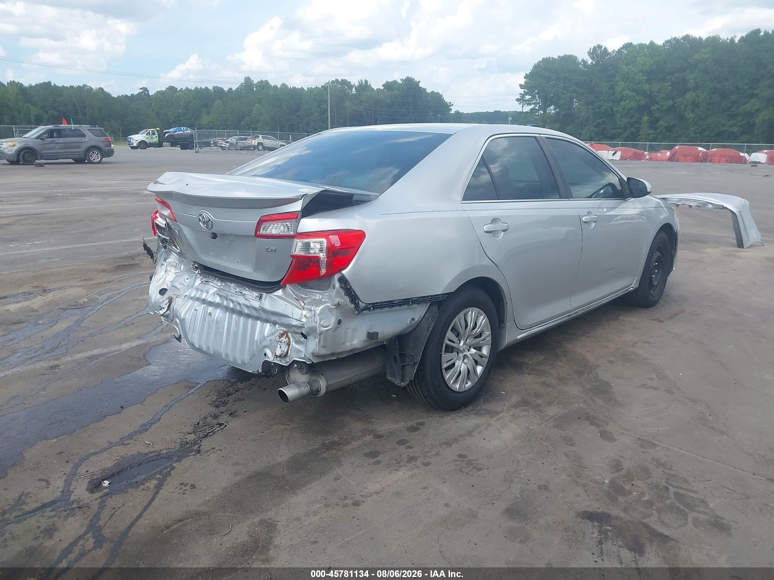 2014 Toyota Camry Le Silver vin: 4T4BF1FK1ER415643