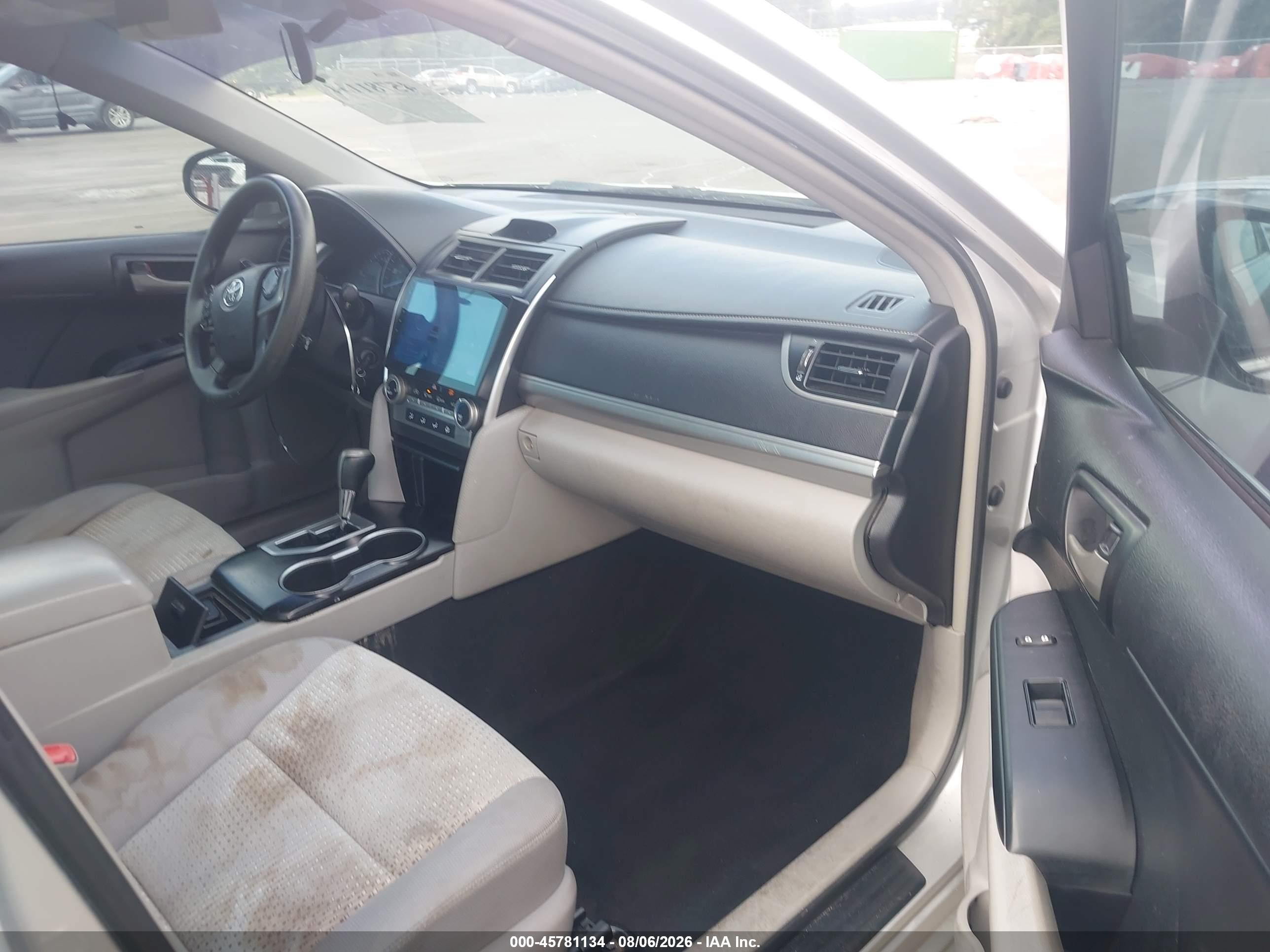 2014 Toyota Camry Le Silver vin: 4T4BF1FK1ER415643