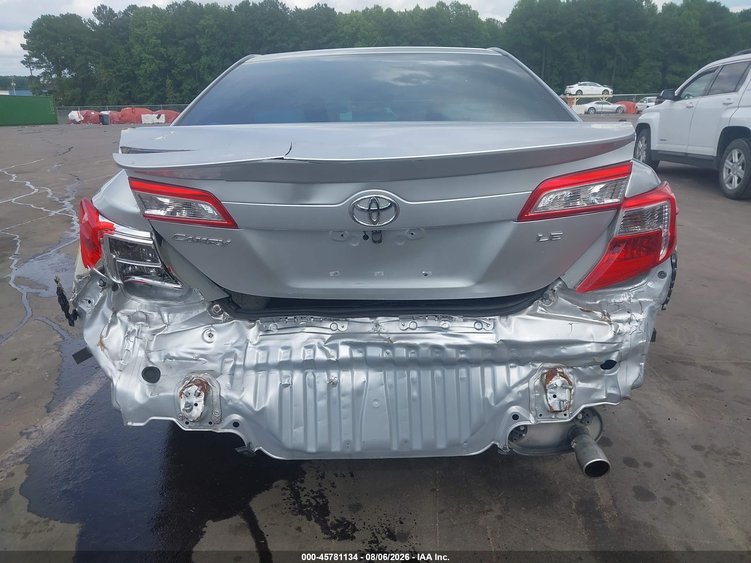 2014 Toyota Camry Le Silver vin: 4T4BF1FK1ER415643