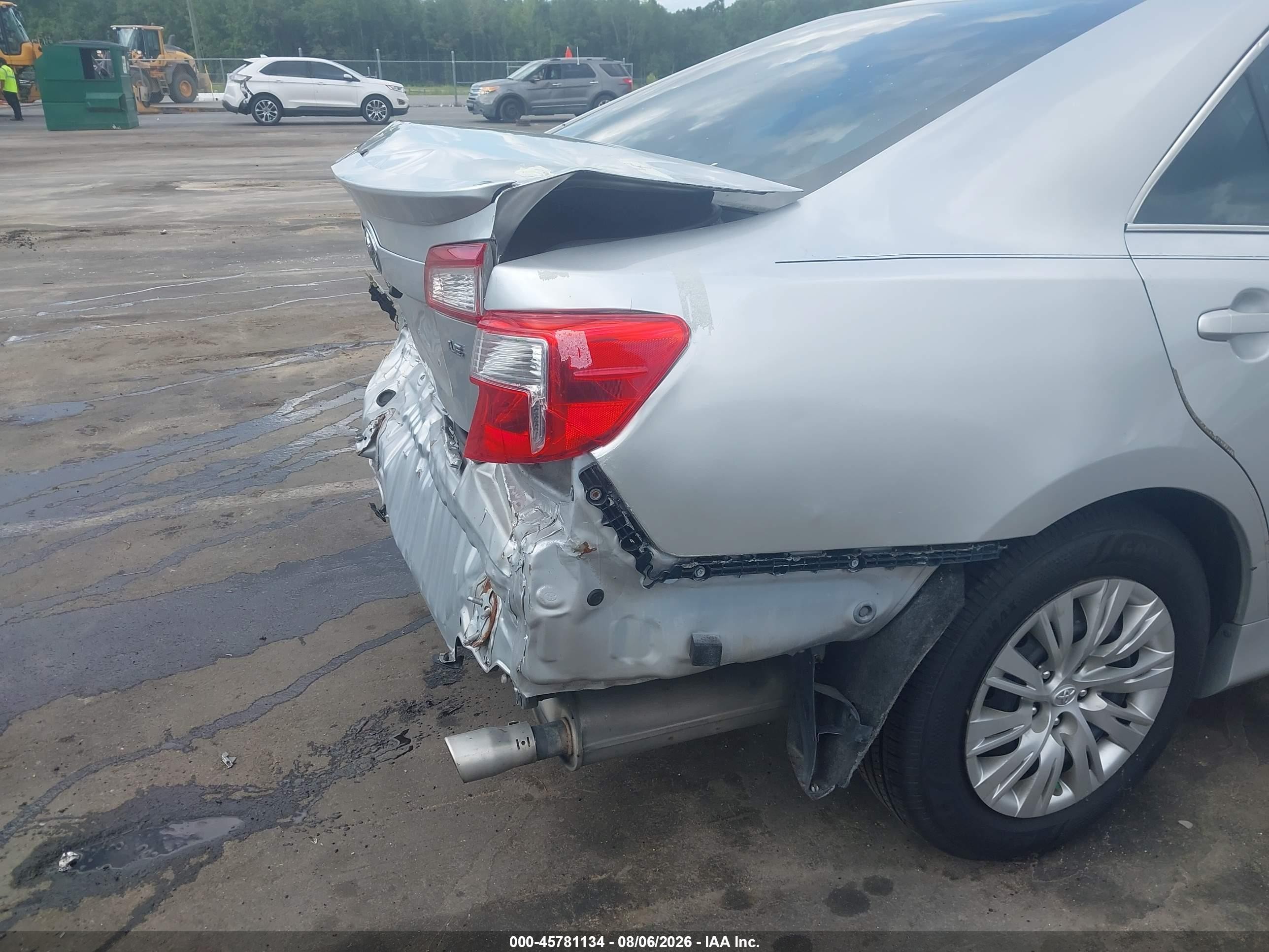 2014 Toyota Camry Le Silver vin: 4T4BF1FK1ER415643