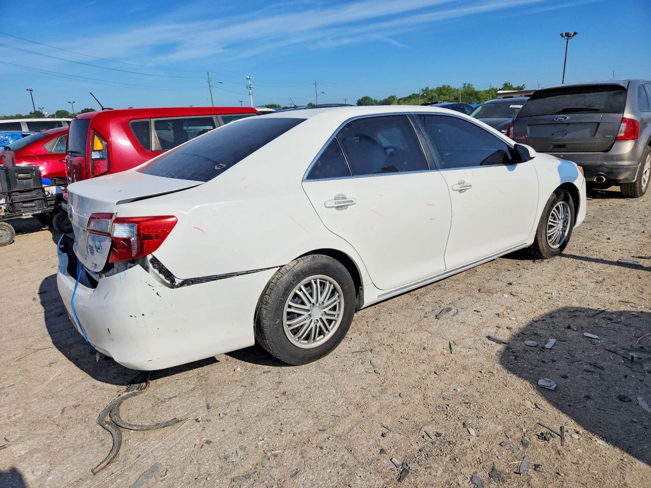 2014 Toyota Camry Le Белый vin: 4T4BF1FK1ER416792