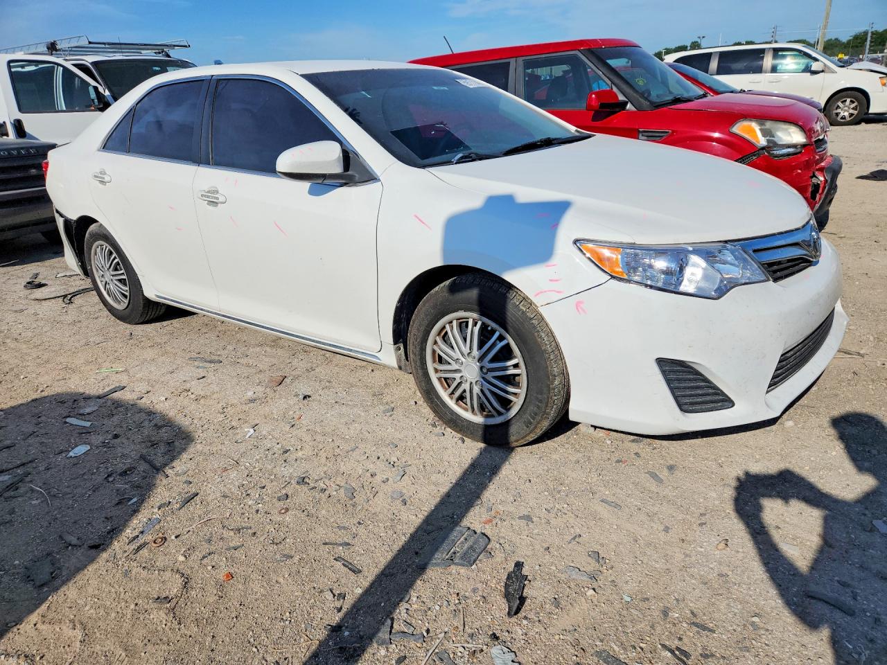 2014 Toyota Camry Le Белый vin: 4T4BF1FK1ER416792