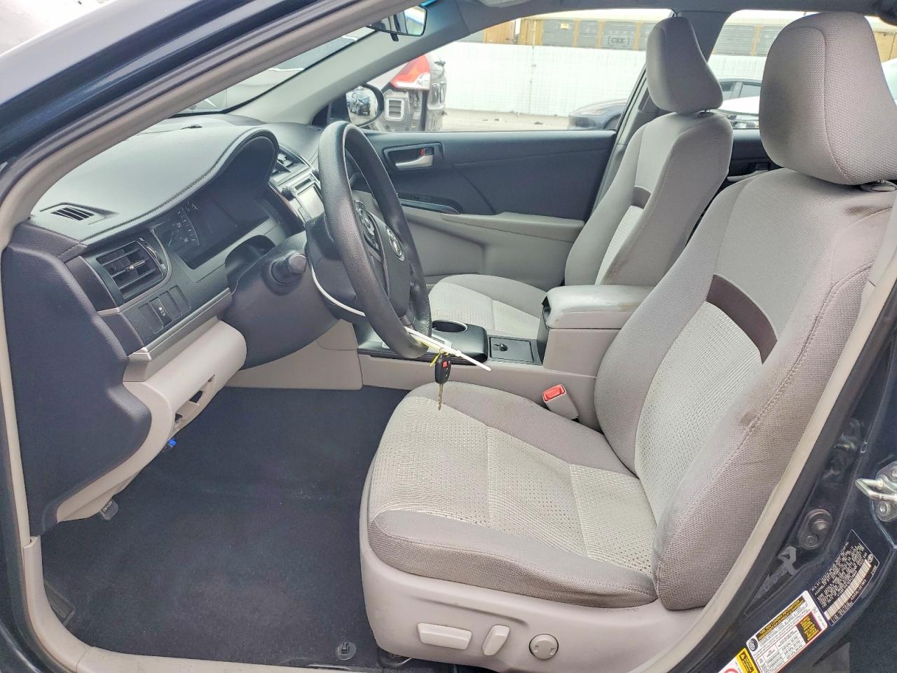 2014 Toyota Camry Le Blue vin: 4T4BF1FK1ER420809
