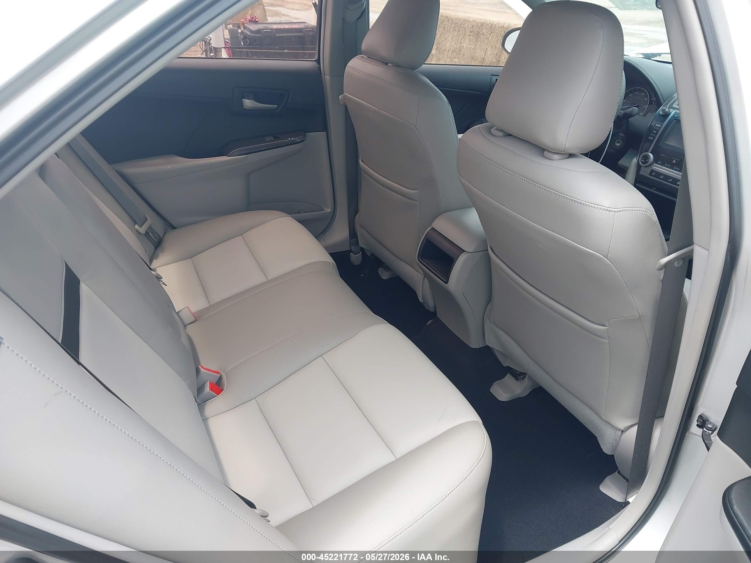 2014 Toyota Camry Le Silver vin: 4T4BF1FK1ER423970