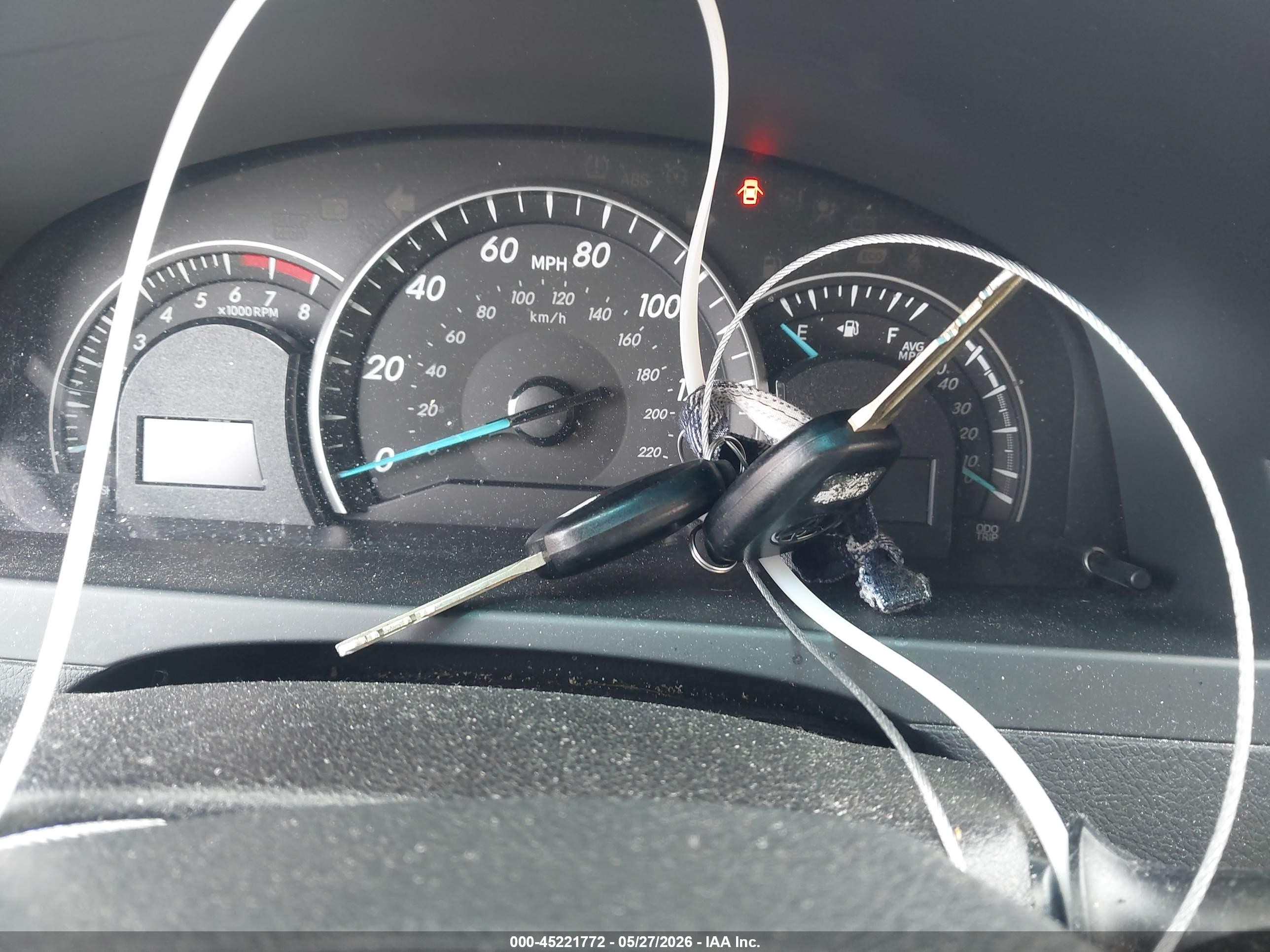 2014 Toyota Camry Le Silver vin: 4T4BF1FK1ER423970