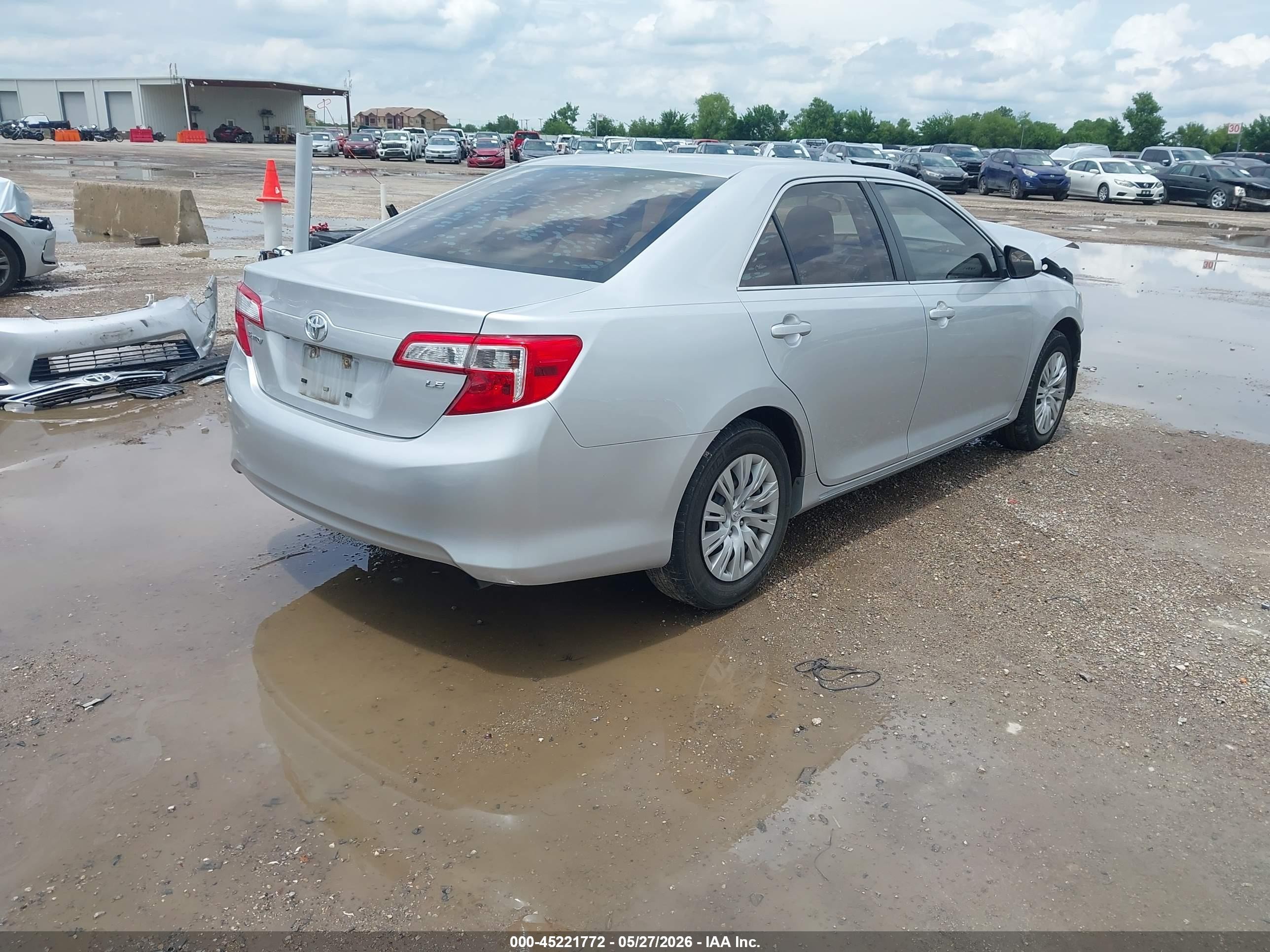 2014 Toyota Camry Le Silver vin: 4T4BF1FK1ER423970