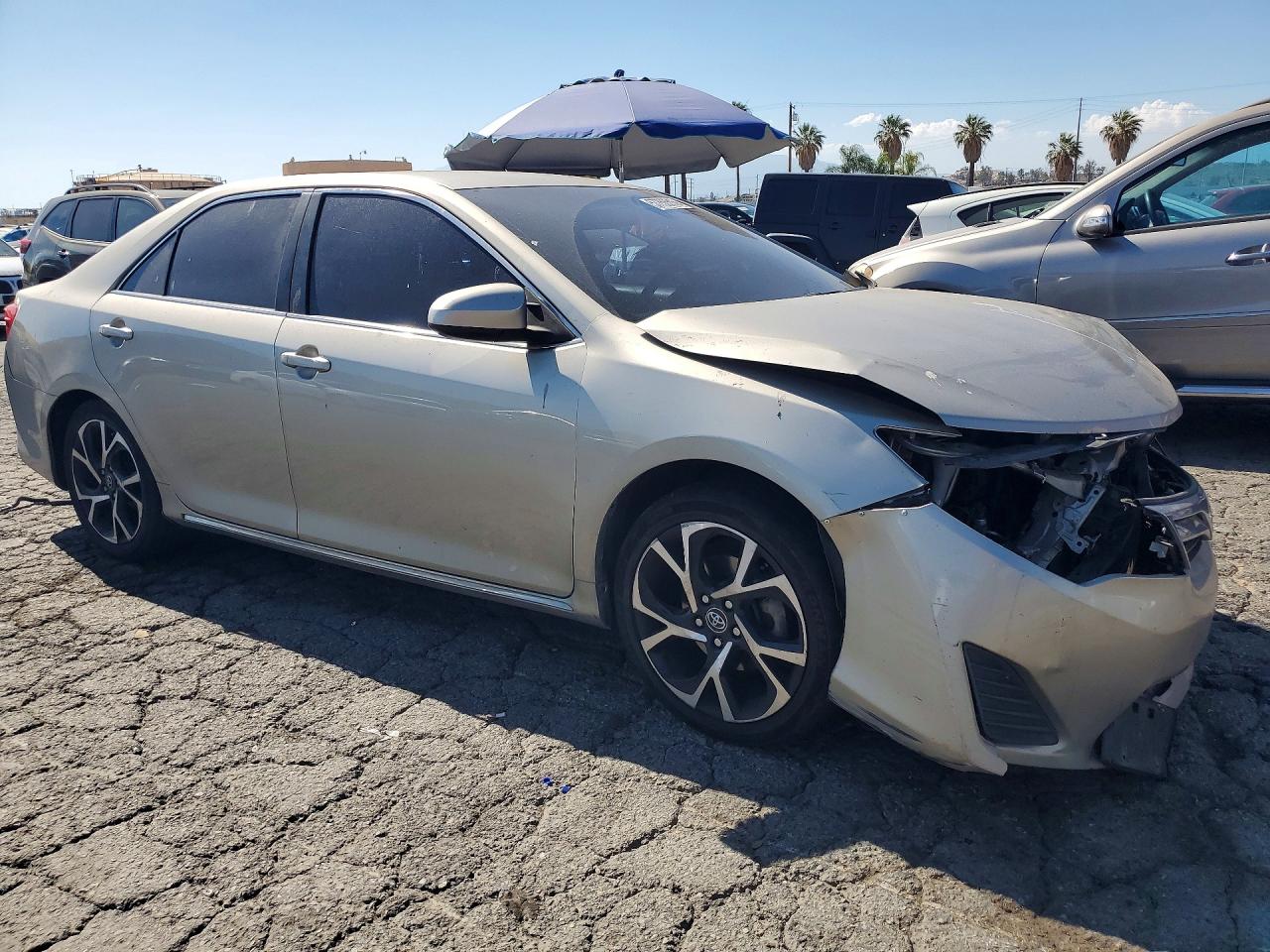 2014 Toyota Camry Le Желто-коричневый vin: 4T4BF1FK1ER425427