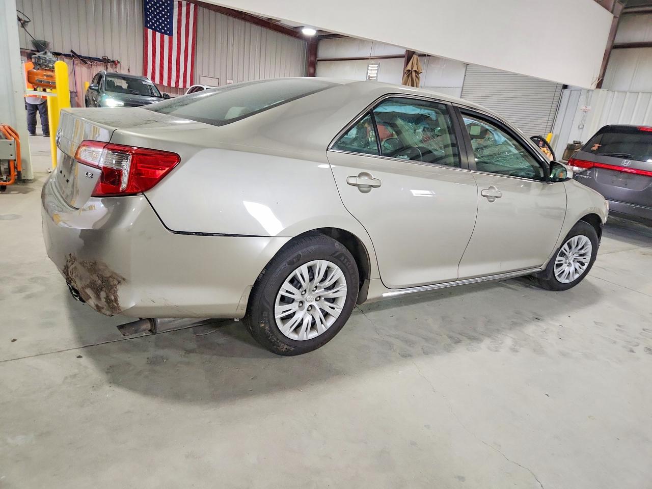 2014 Toyota Camry Le Beige vin: 4T4BF1FK1ER427260