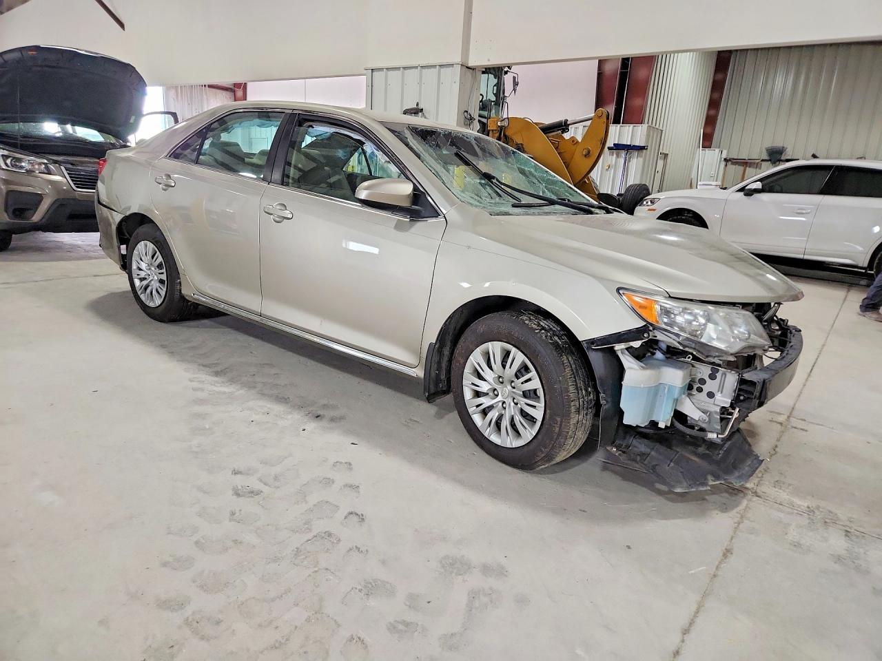 2014 Toyota Camry Le Beige vin: 4T4BF1FK1ER427260
