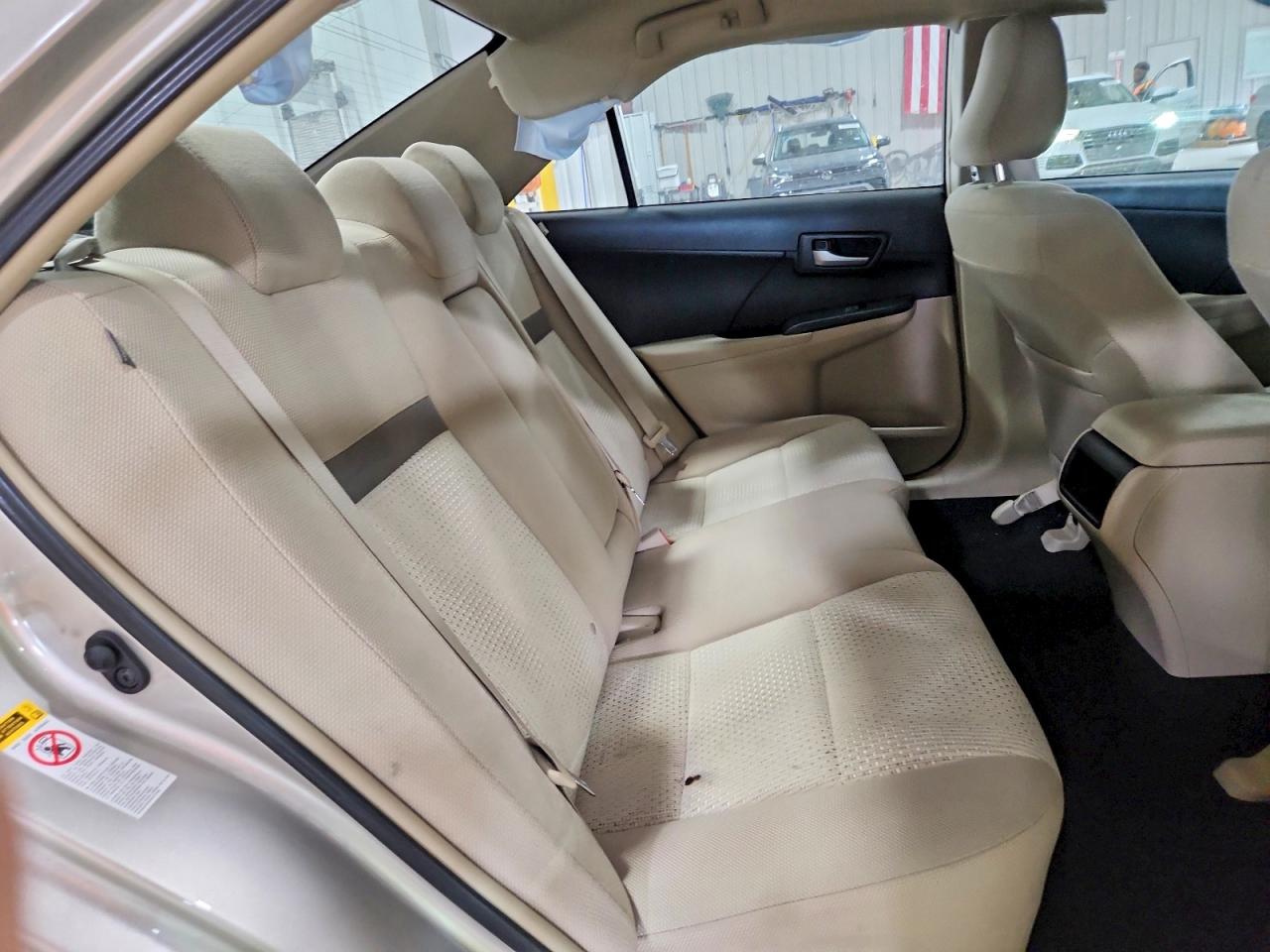 2014 Toyota Camry Le Beige vin: 4T4BF1FK1ER427260