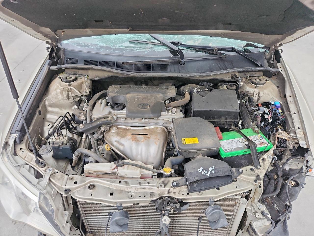 2014 Toyota Camry Le Beige vin: 4T4BF1FK1ER427260