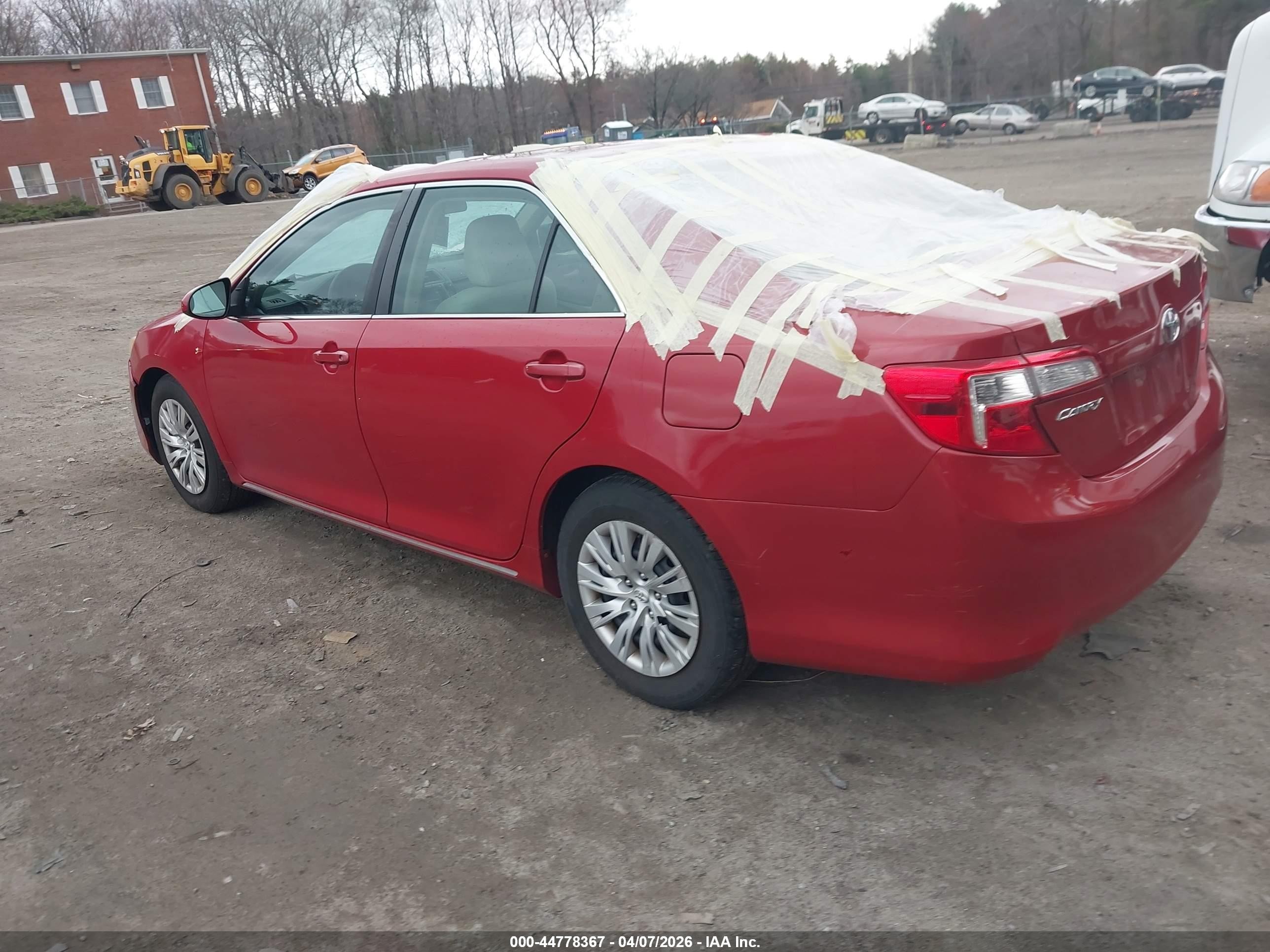 2014 Toyota Camry Le Red vin: 4T4BF1FK1ER439795