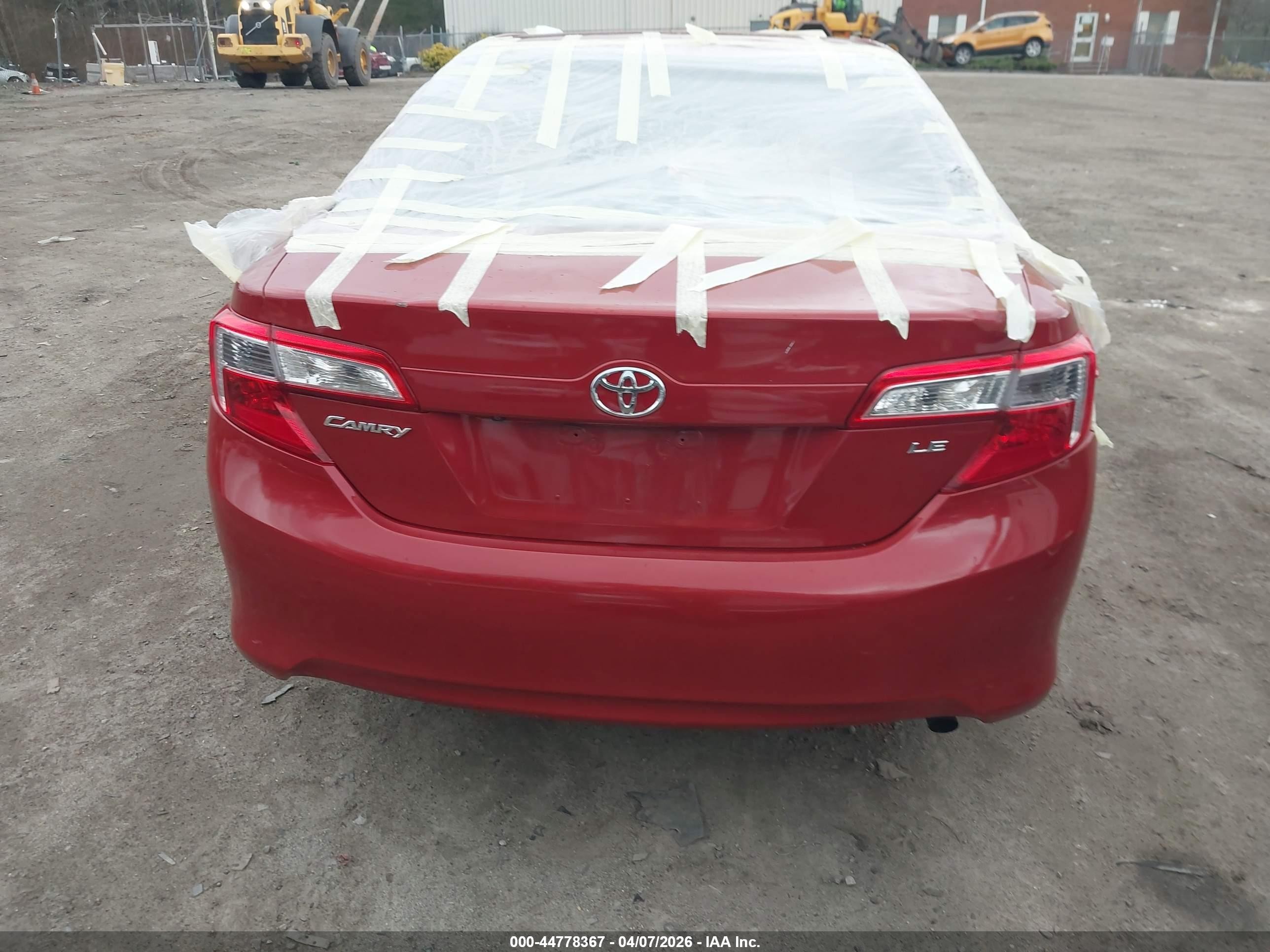 2014 Toyota Camry Le Red vin: 4T4BF1FK1ER439795