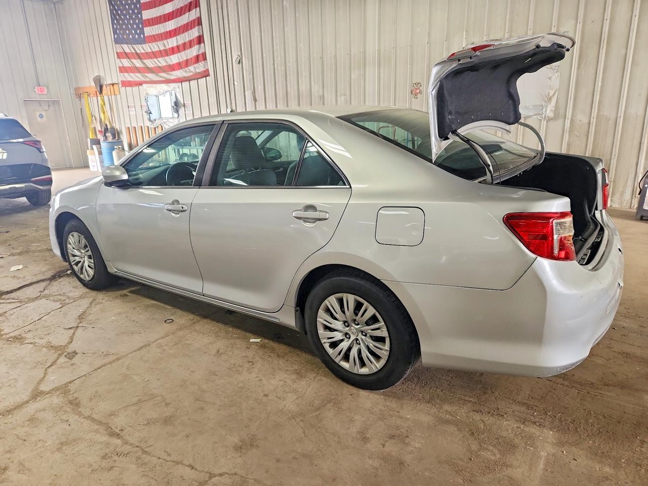 2014 Toyota Camry Le Silver vin: 4T4BF1FK1ER439814
