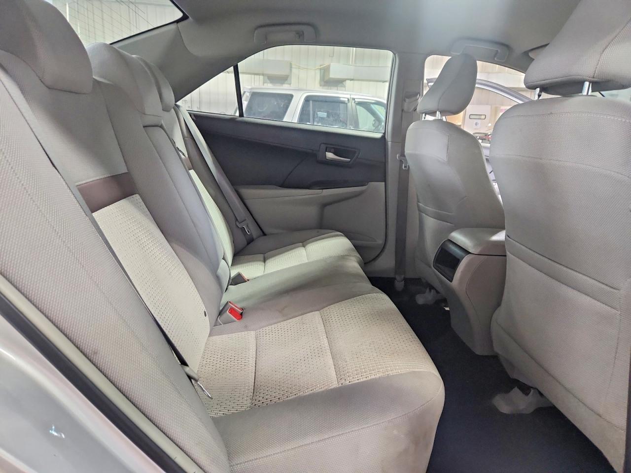 2014 Toyota Camry Le Silver vin: 4T4BF1FK1ER439814
