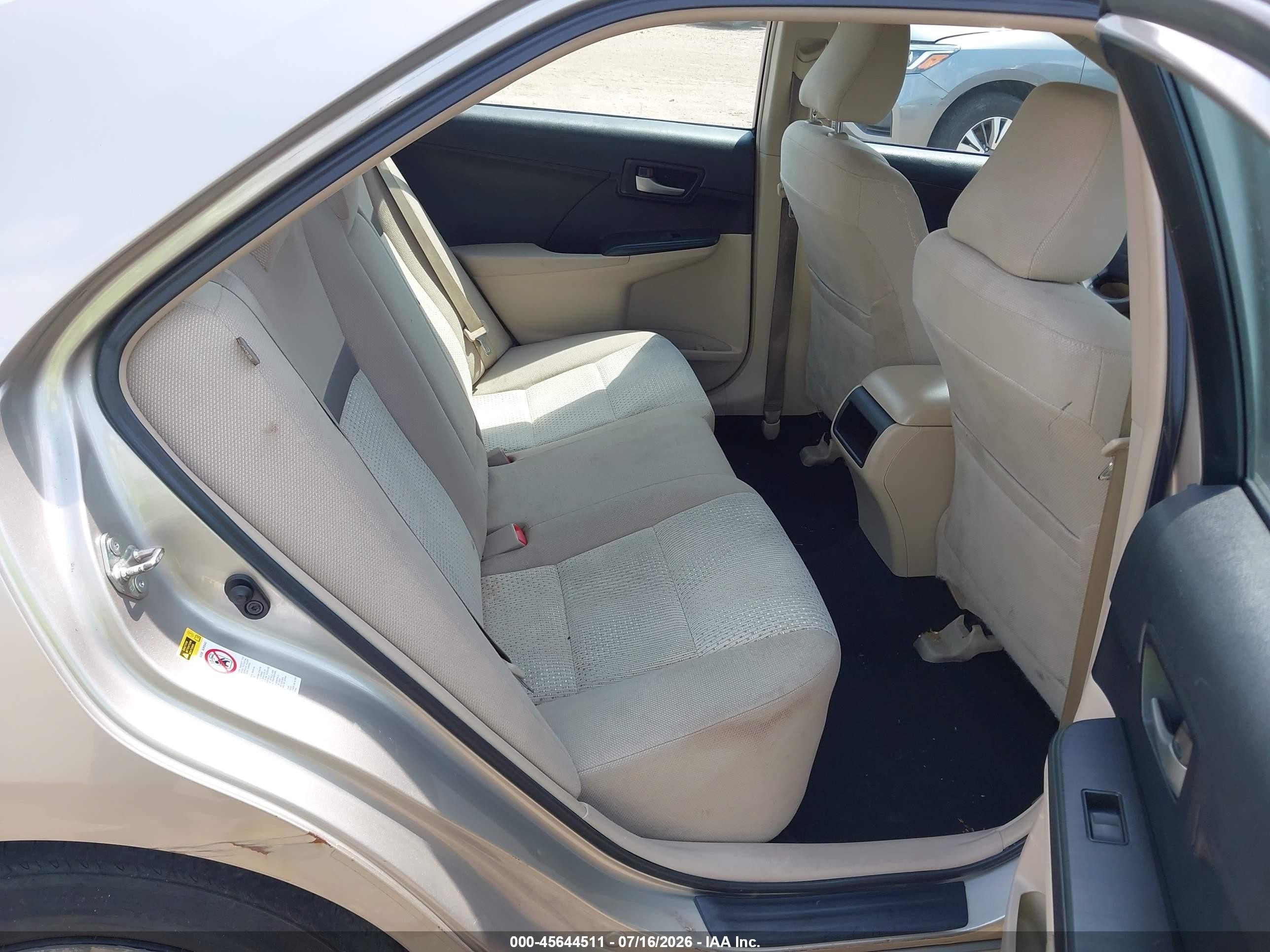2014 Toyota Camry Le Beige vin: 4T4BF1FK1ER440333