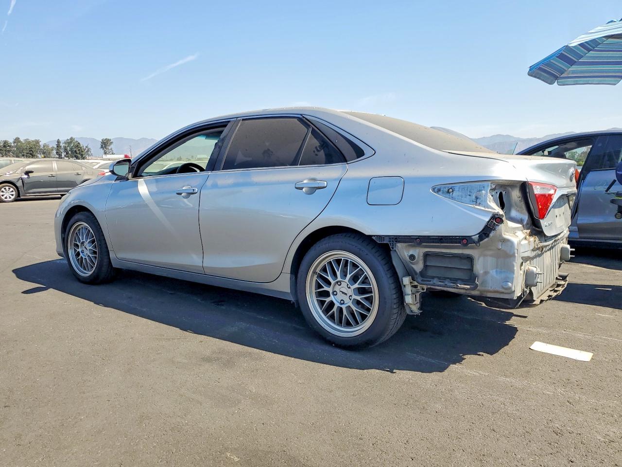 2015 Toyota Camry Le Gray vin: 4T4BF1FK1FR445114