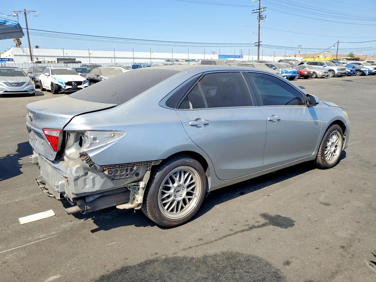 2015 Toyota Camry Le Gray vin: 4T4BF1FK1FR445114