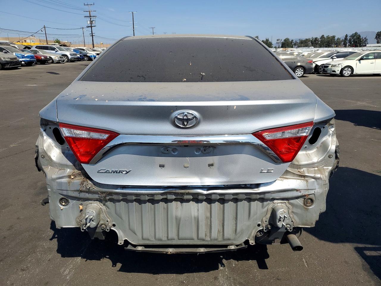 2015 Toyota Camry Le Gray vin: 4T4BF1FK1FR445114
