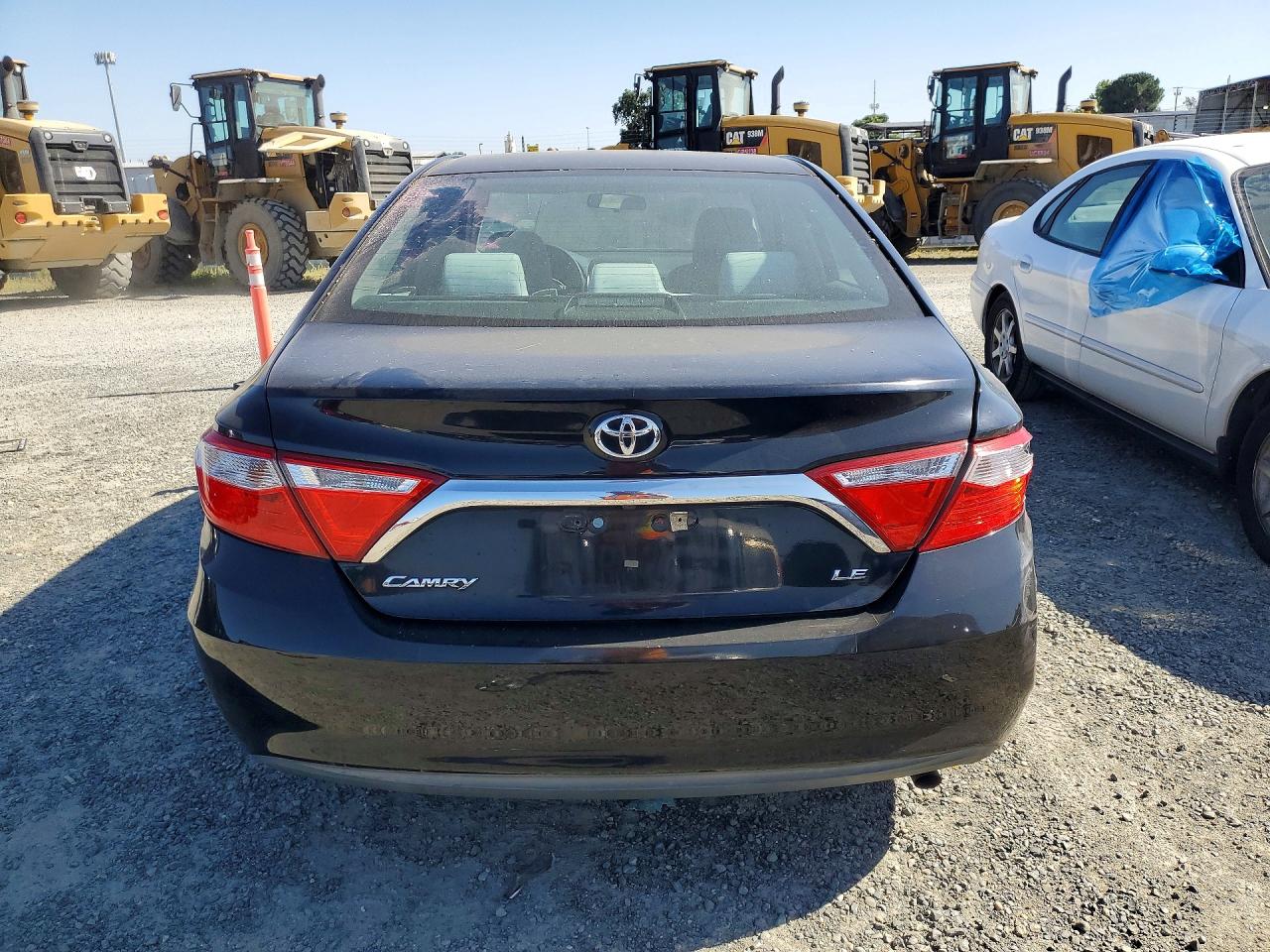 2015 Toyota Camry Le Черный vin: 4T4BF1FK1FR445954