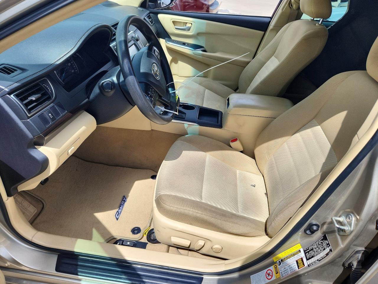 2015 Toyota Camry Le Золотой vin: 4T4BF1FK1FR446652