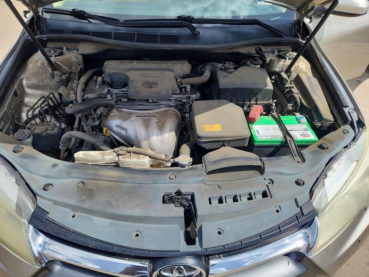 2015 Toyota Camry Le Золотой vin: 4T4BF1FK1FR446652