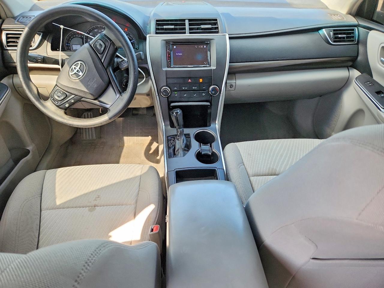 2015 Toyota Camry Le Серебряный vin: 4T4BF1FK1FR464455