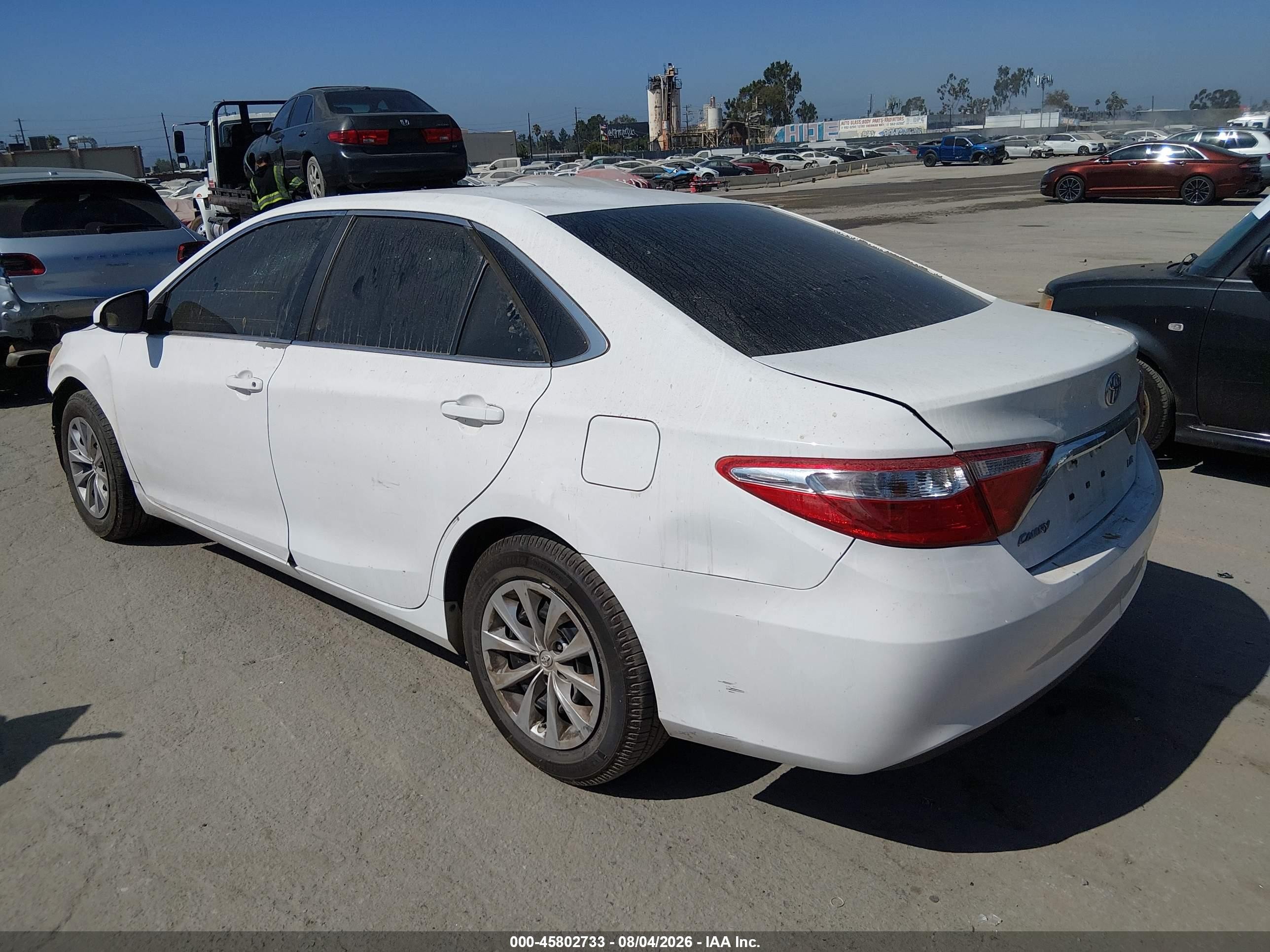 2015 Toyota Camry Le White vin: 4T4BF1FK1FR471034
