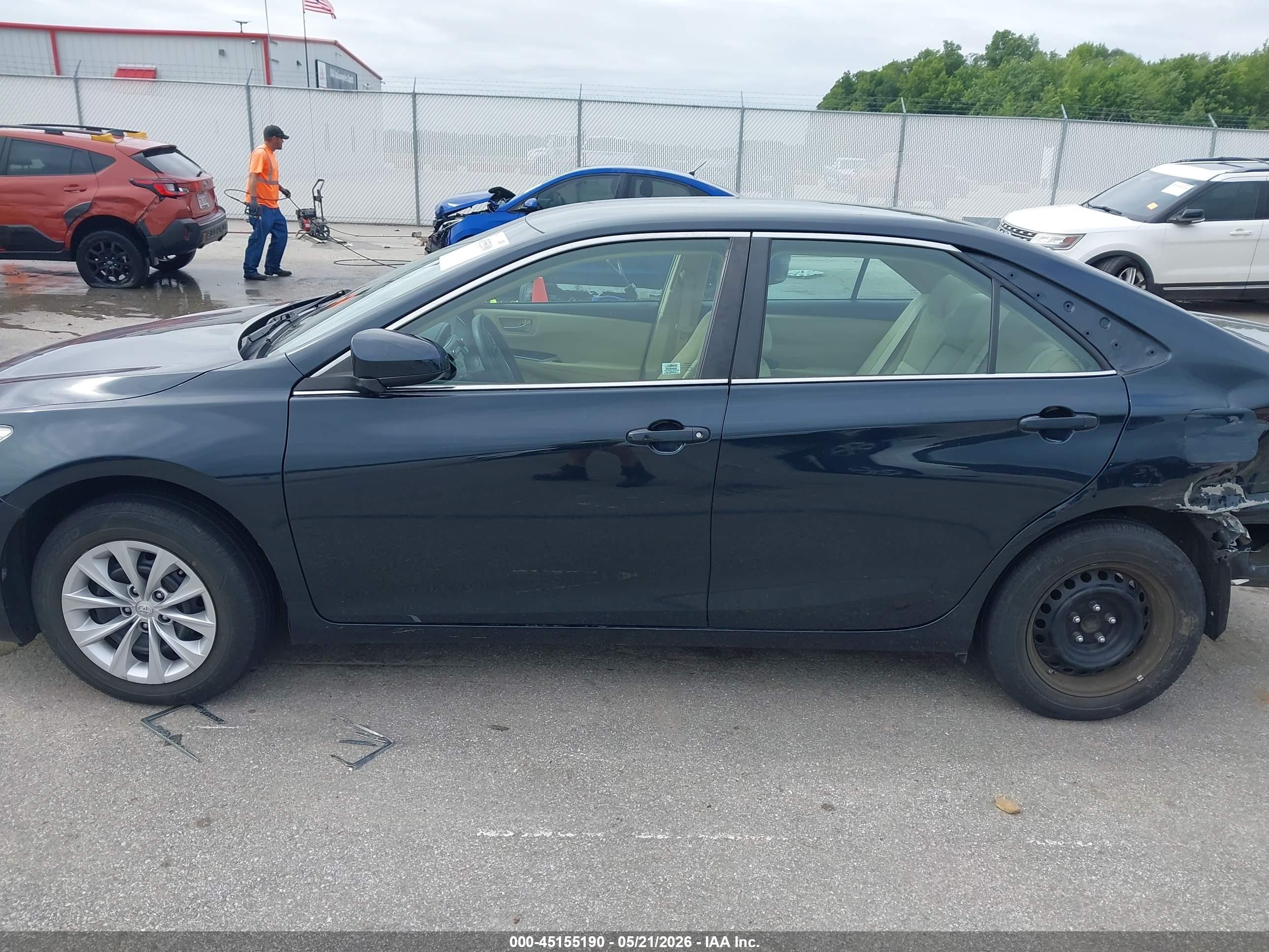 2015 Toyota Camry Le Black vin: 4T4BF1FK1FR474340