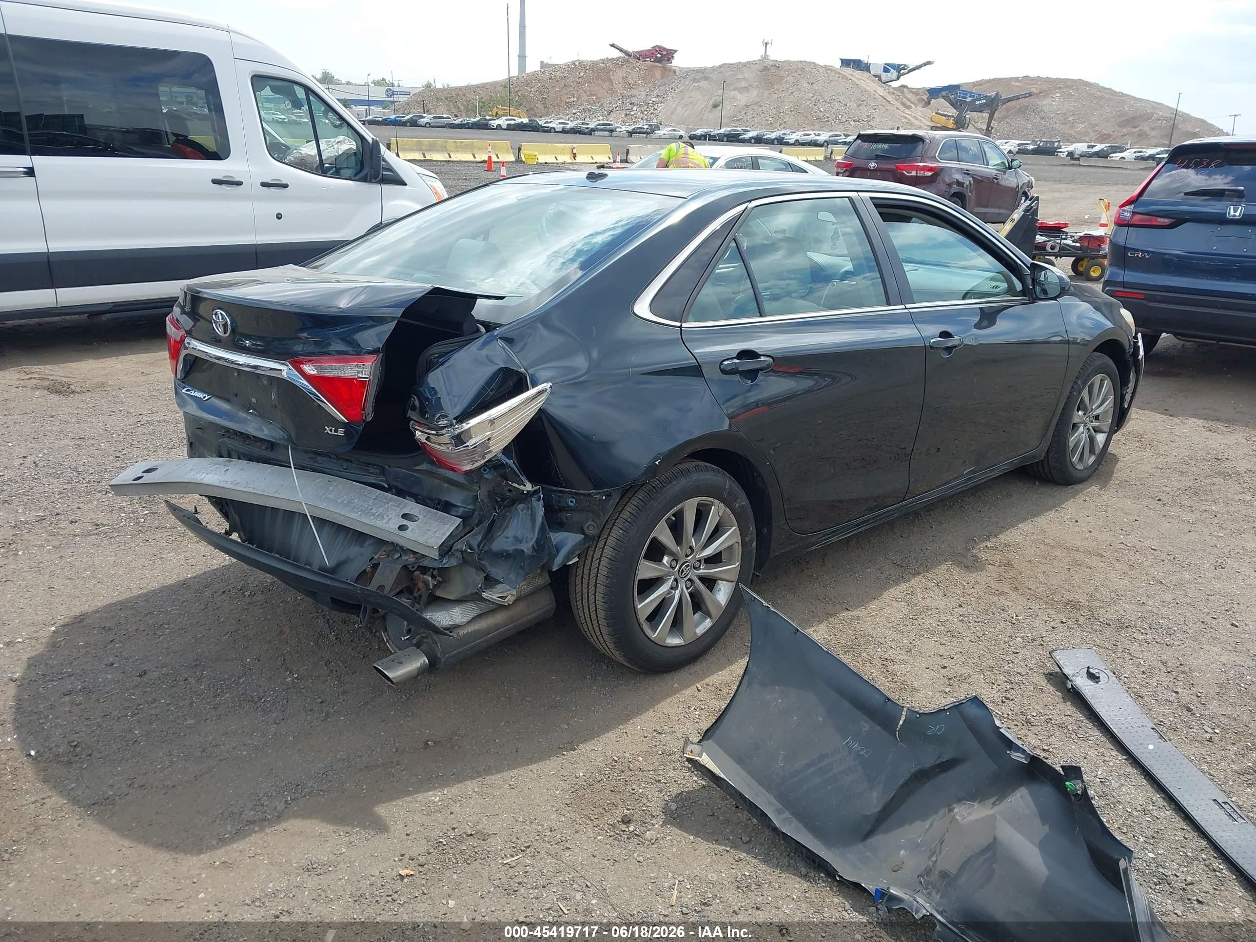 2015 Toyota Camry Xle Blue vin: 4T4BF1FK1FR495088